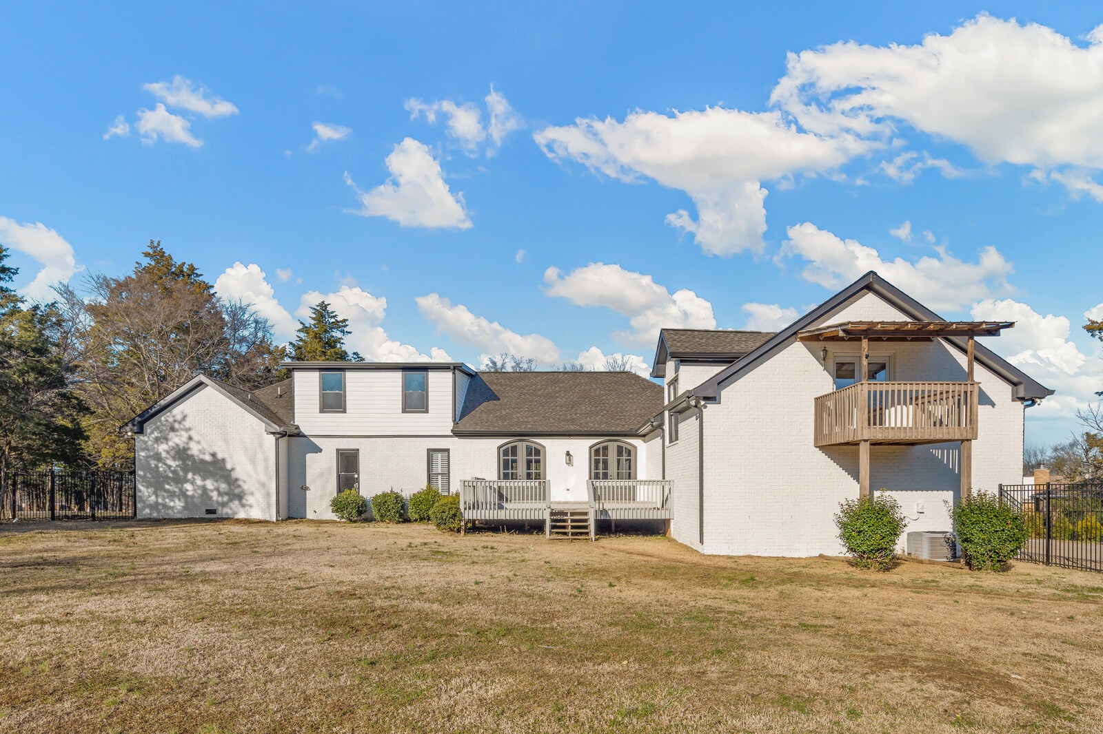 1012 Woodridge Pl