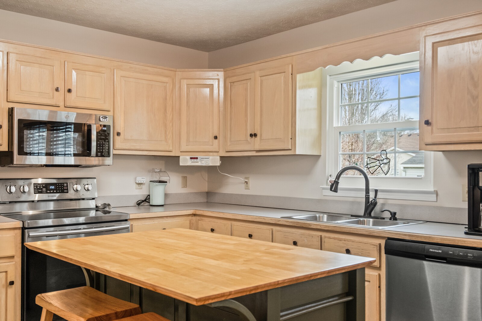 100 Winchester Ct