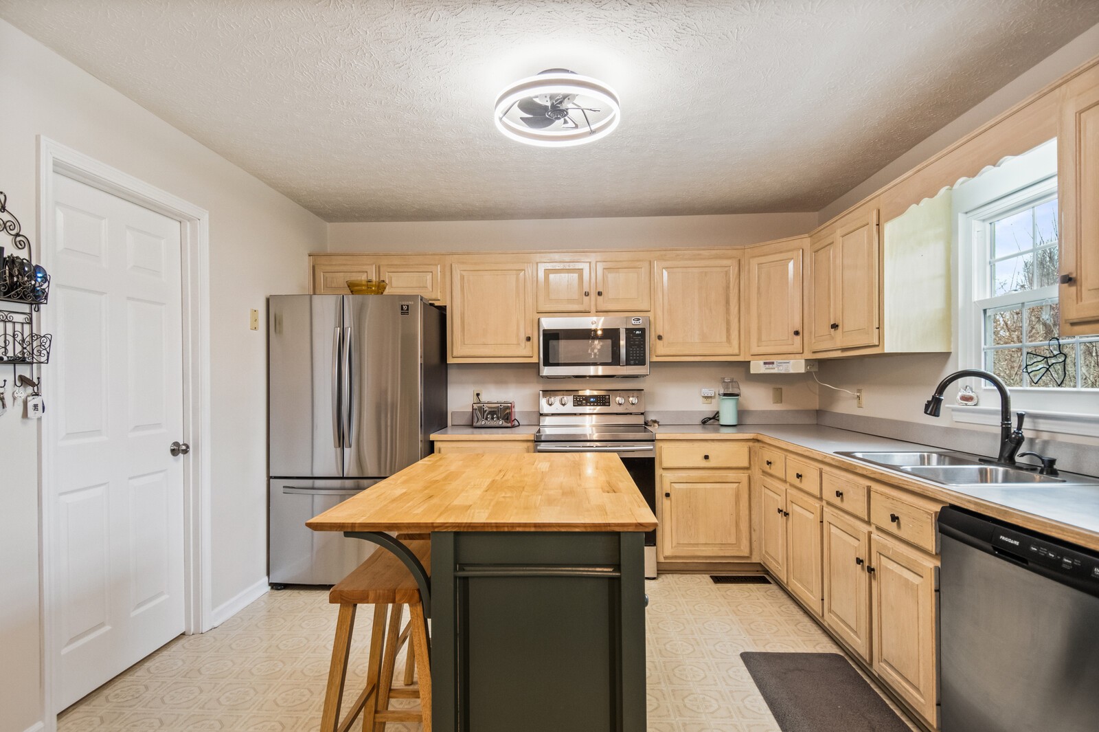100 Winchester Ct