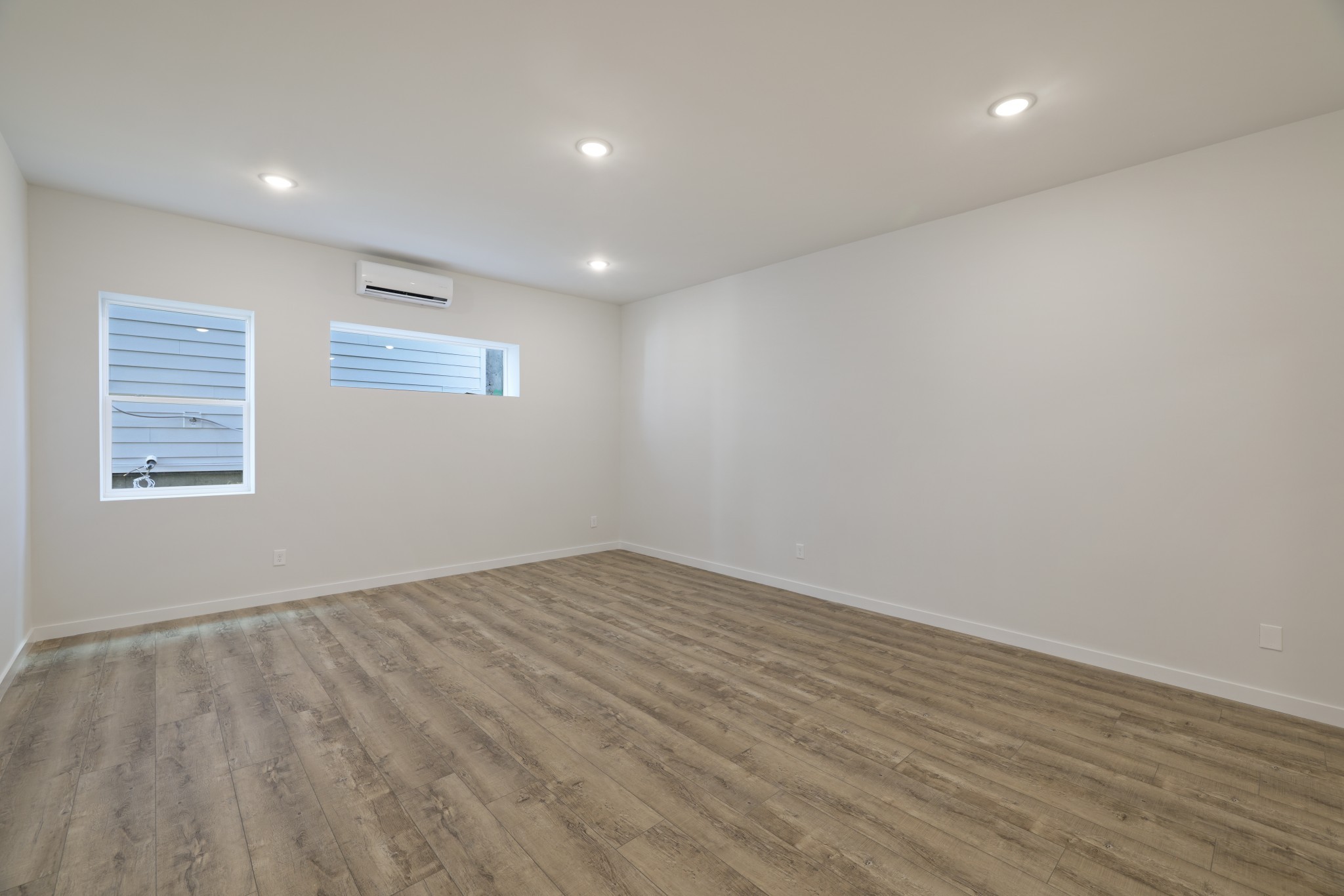 216 Walnutwood Ln