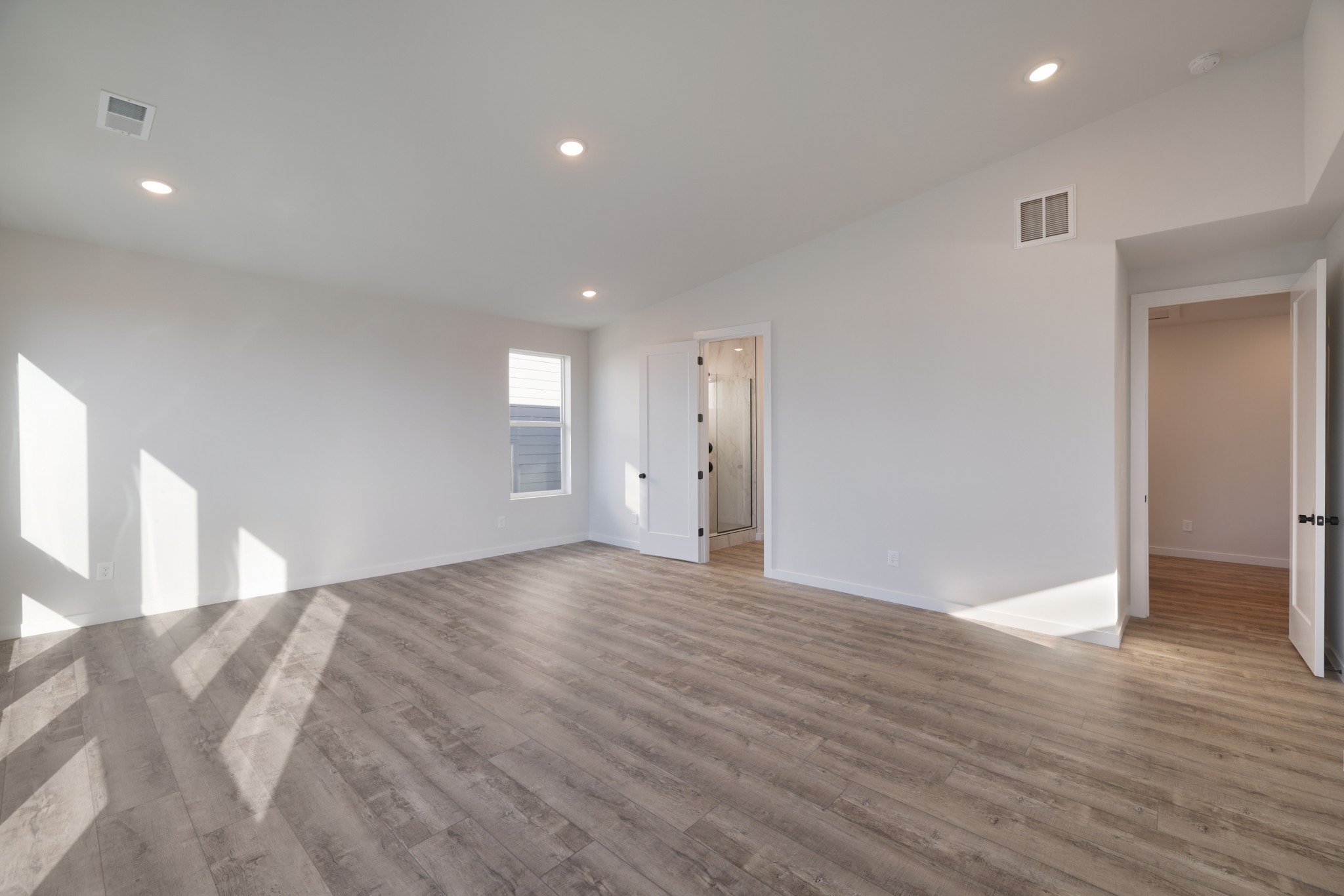 216 Walnutwood Ln
