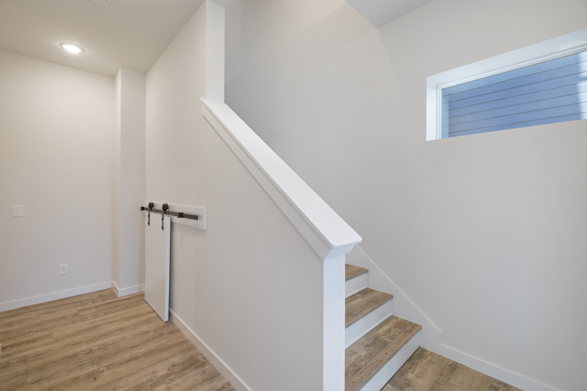 216 Walnutwood Ln
