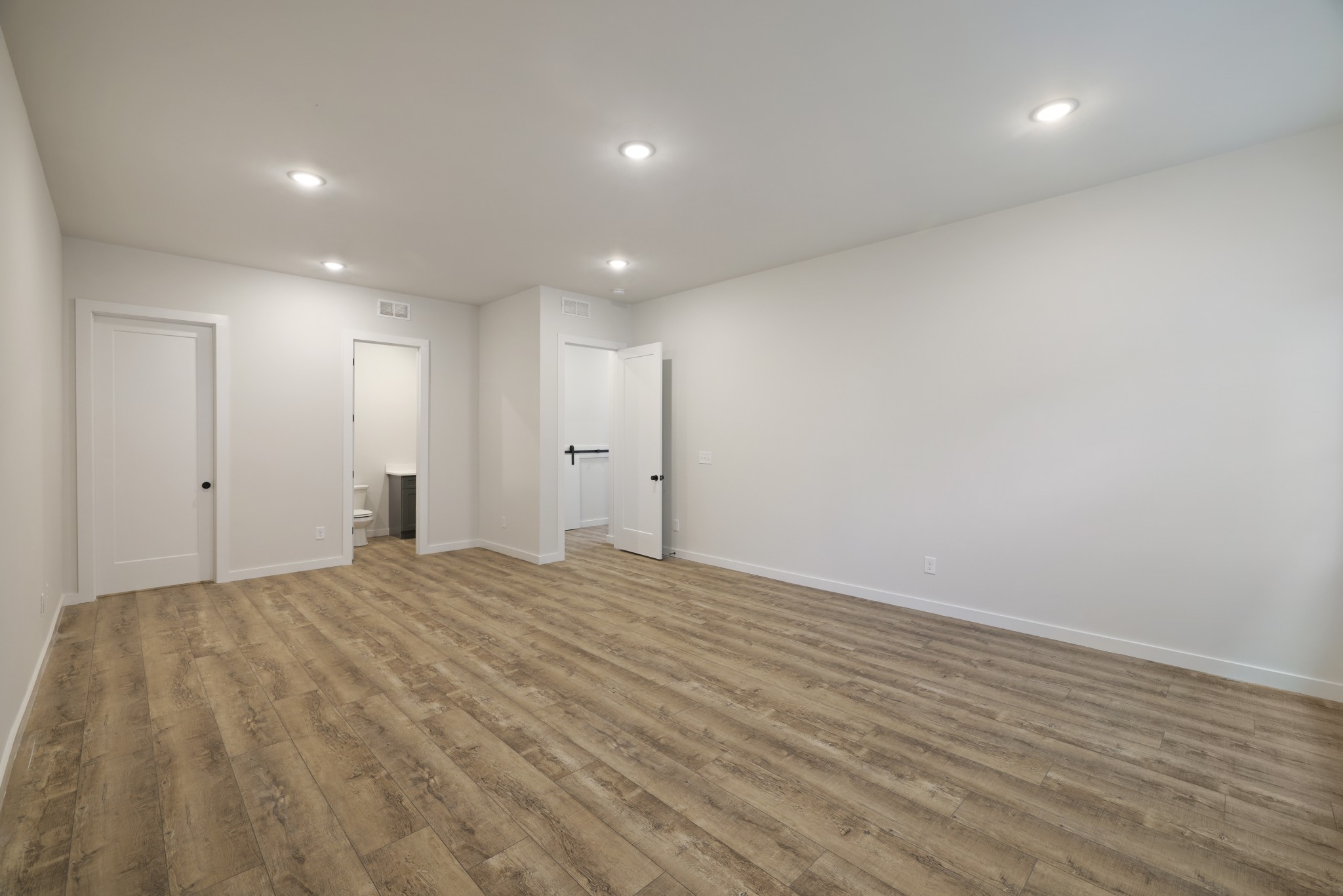 216 Walnutwood Ln