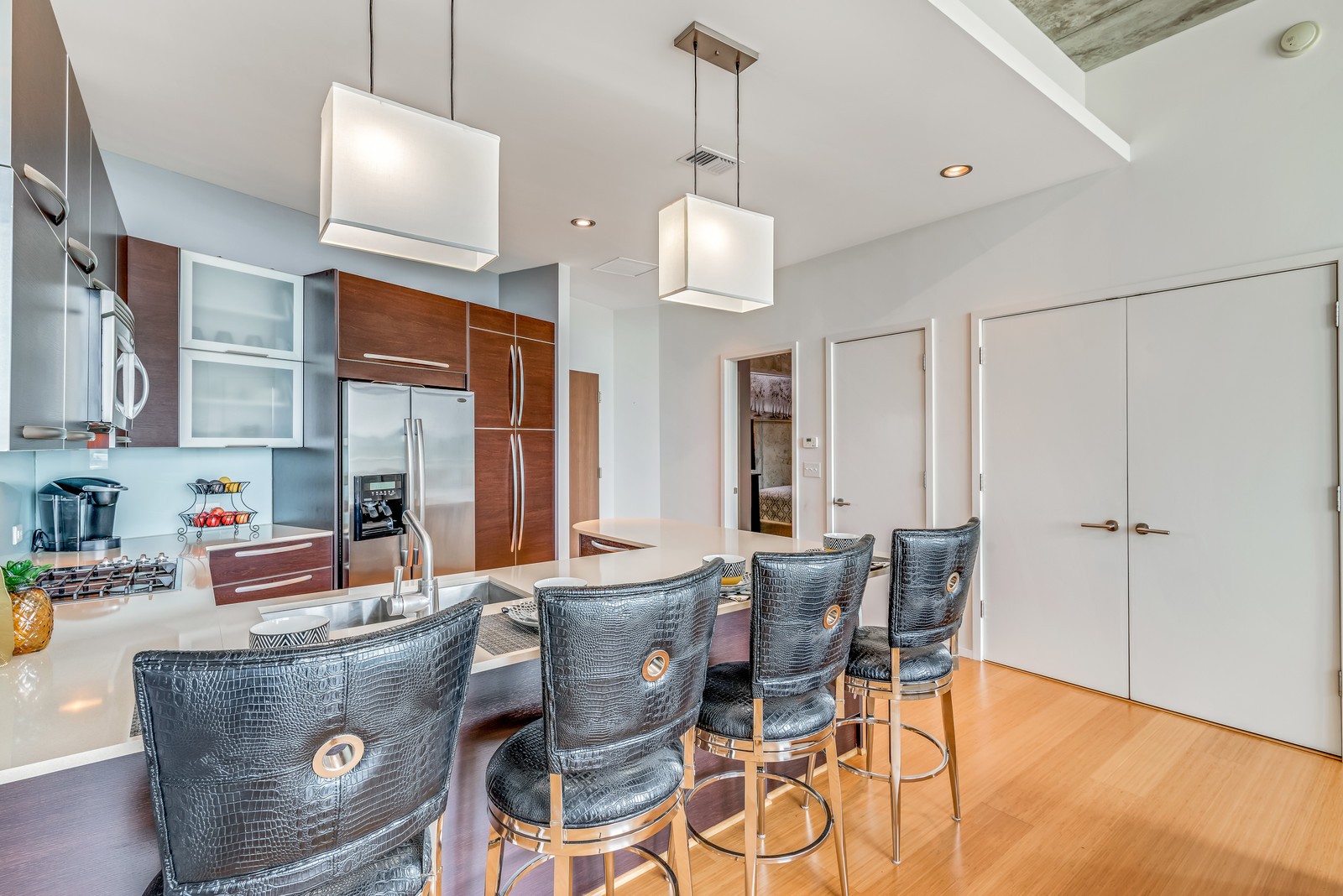 700 12th Ave, S Unit: 1207