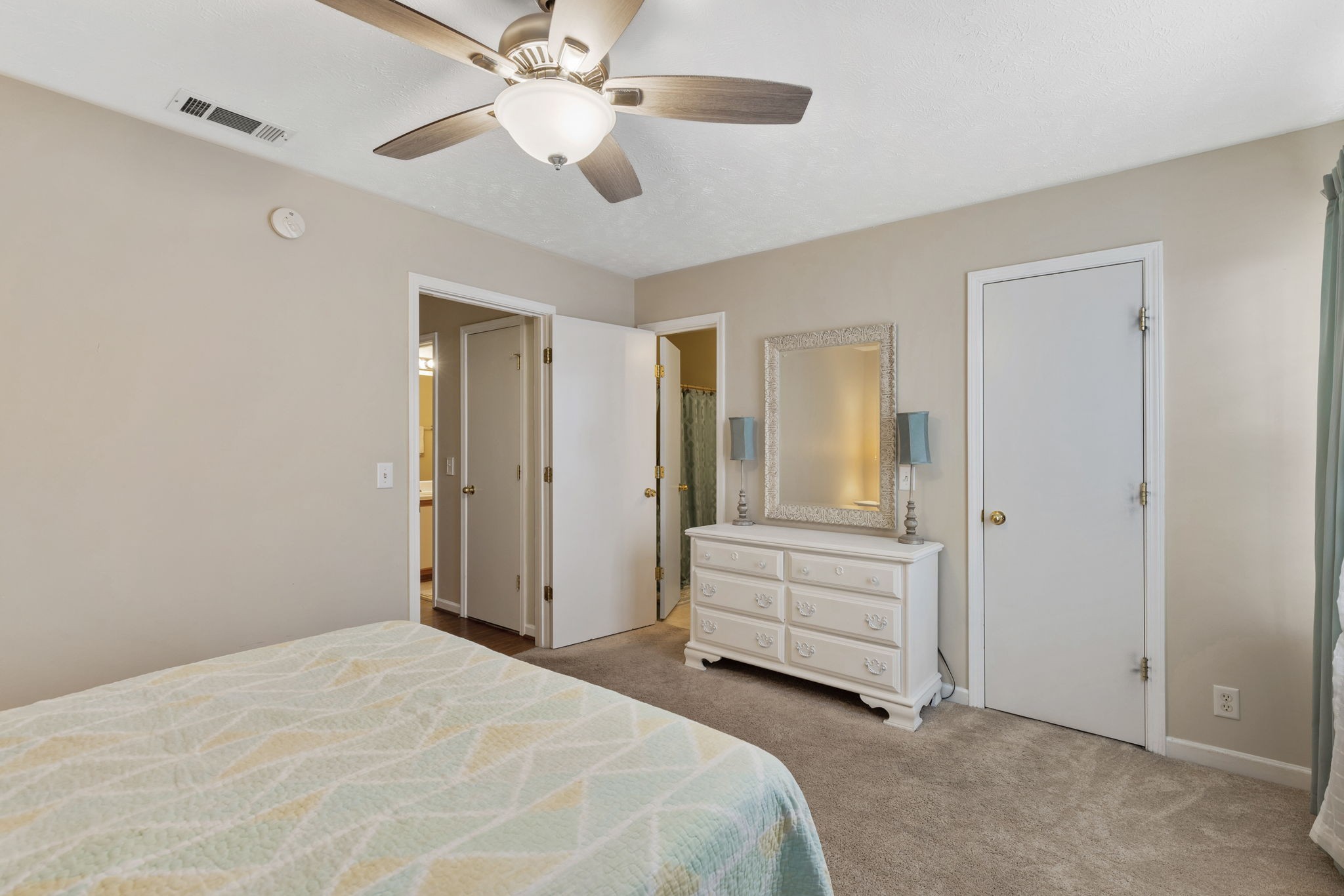 1223 Akins Ridge Dr