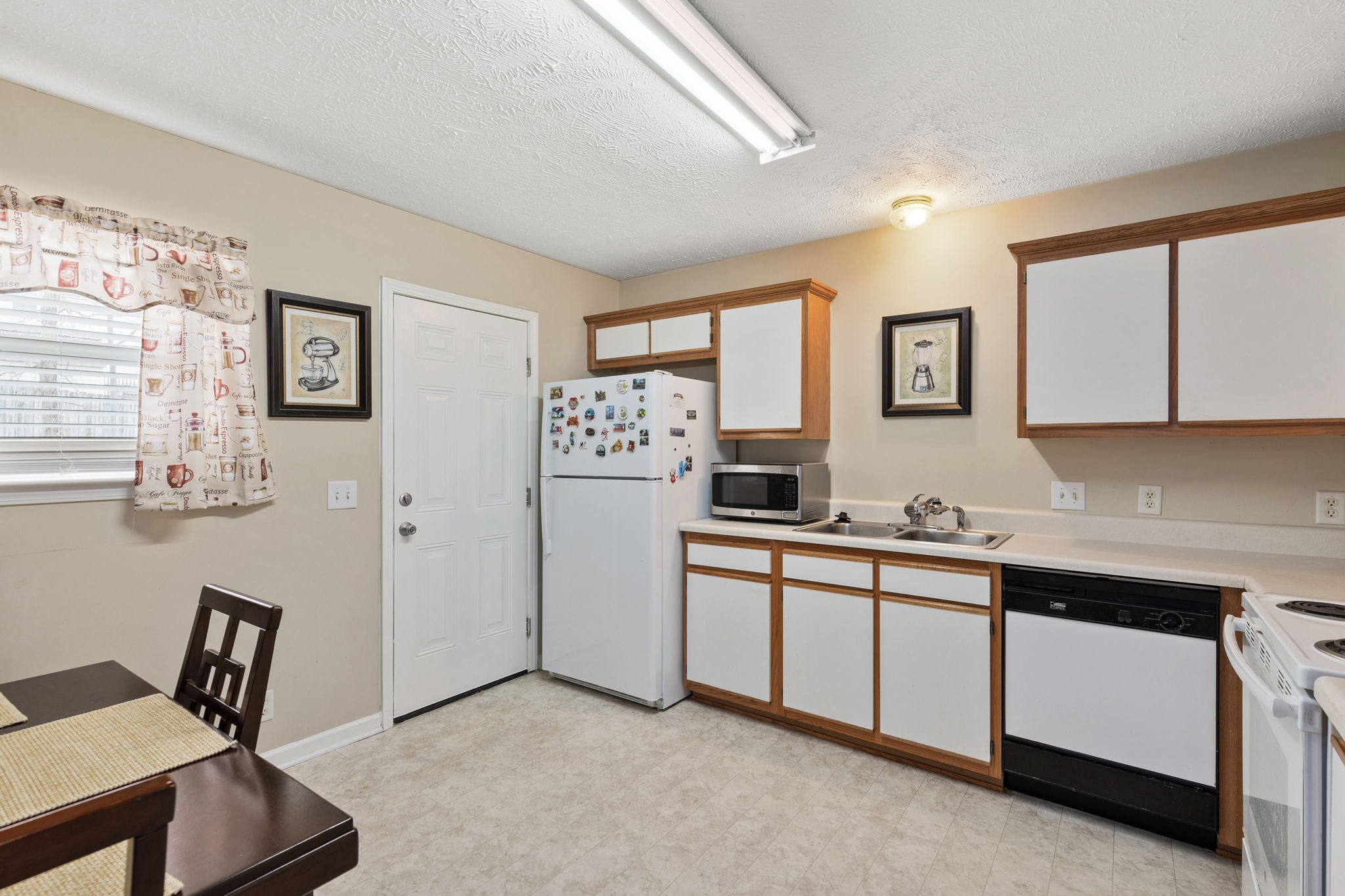 1223 Akins Ridge Dr