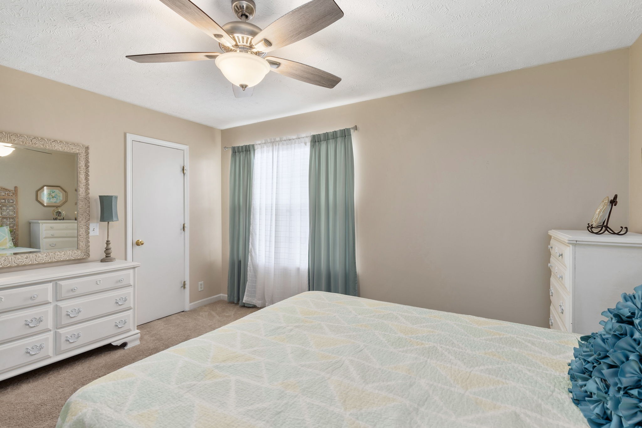 1223 Akins Ridge Dr