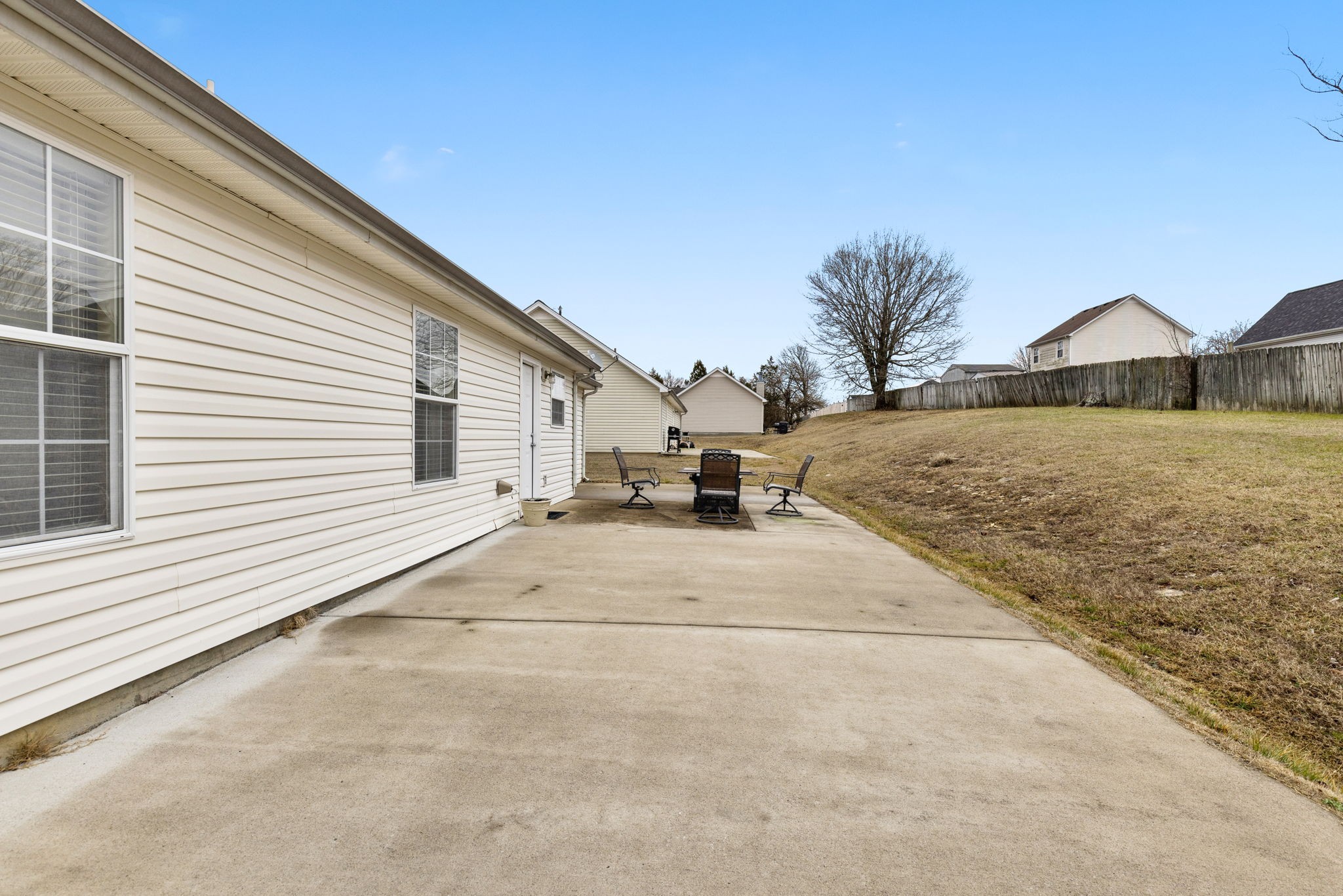 1223 Akins Ridge Dr