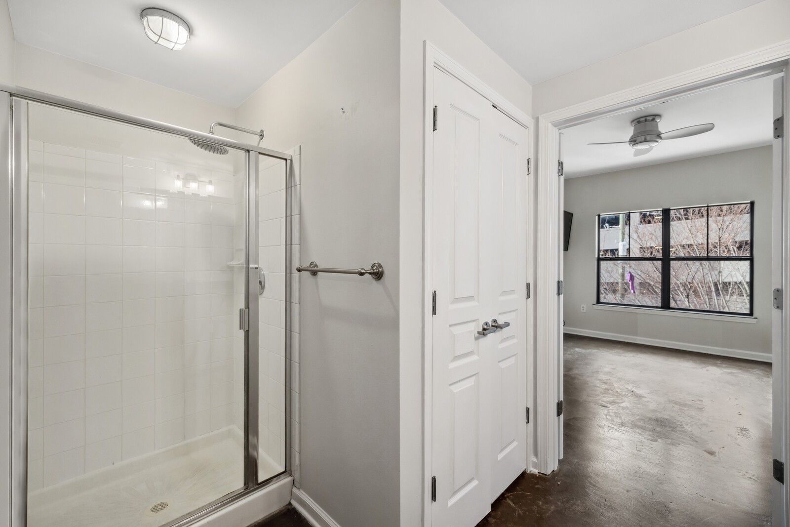 1803 Broadway Unit: 307