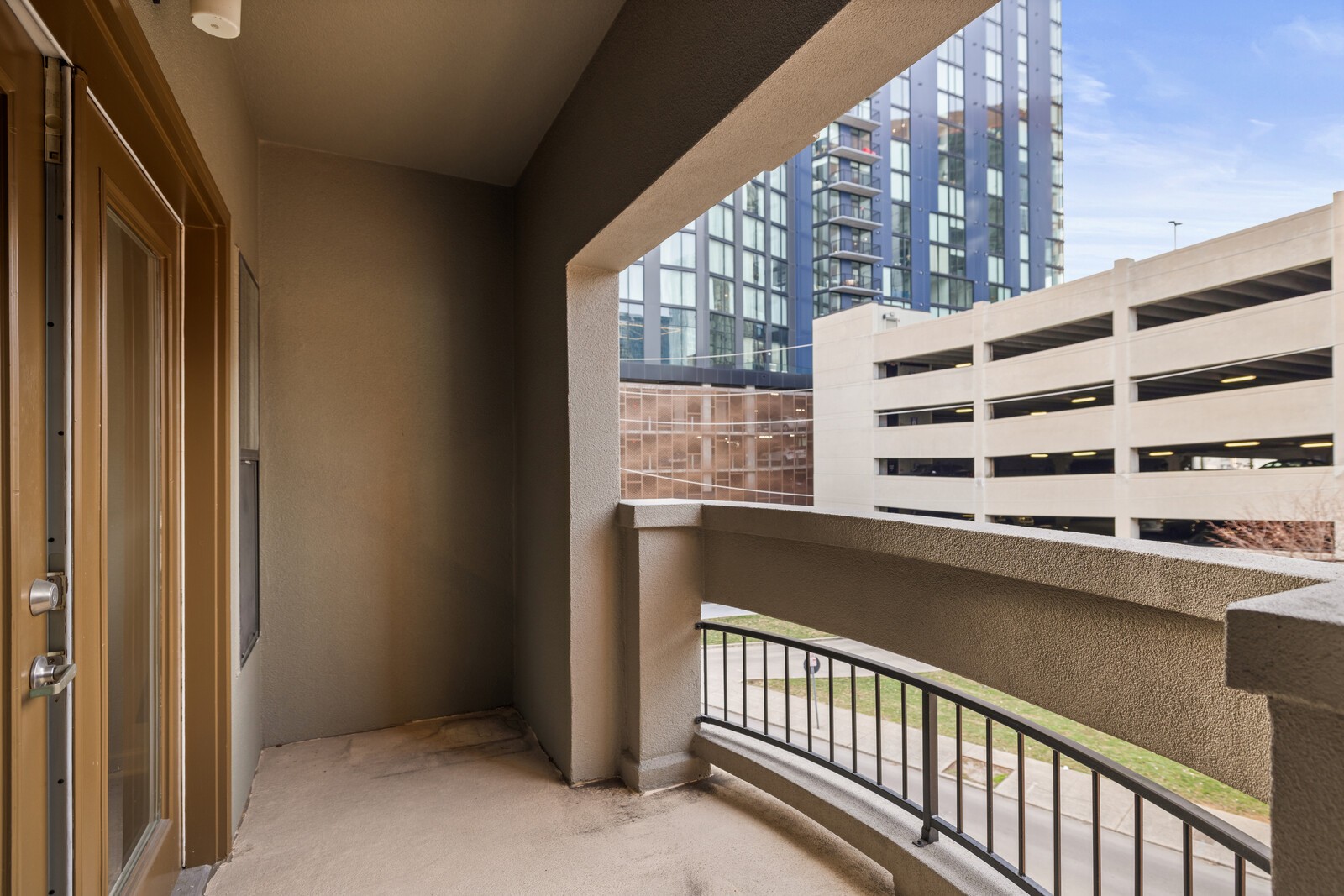 1803 Broadway Unit: 307