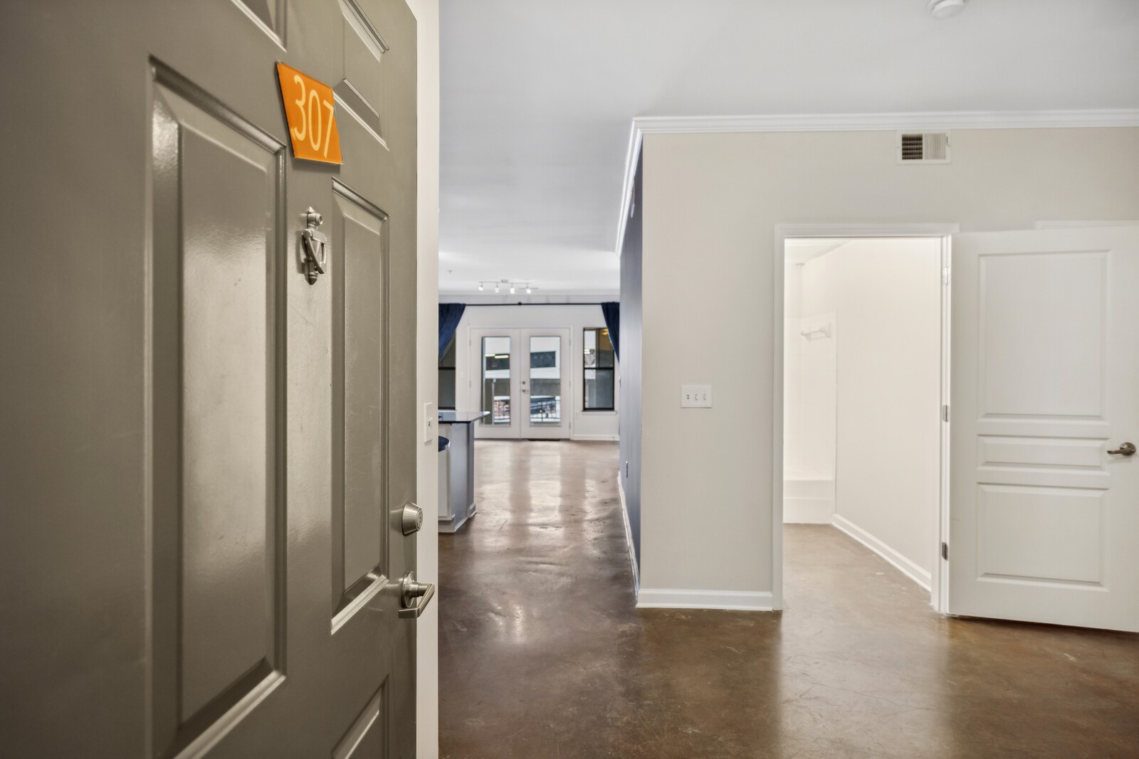 1803 Broadway Unit: 307
