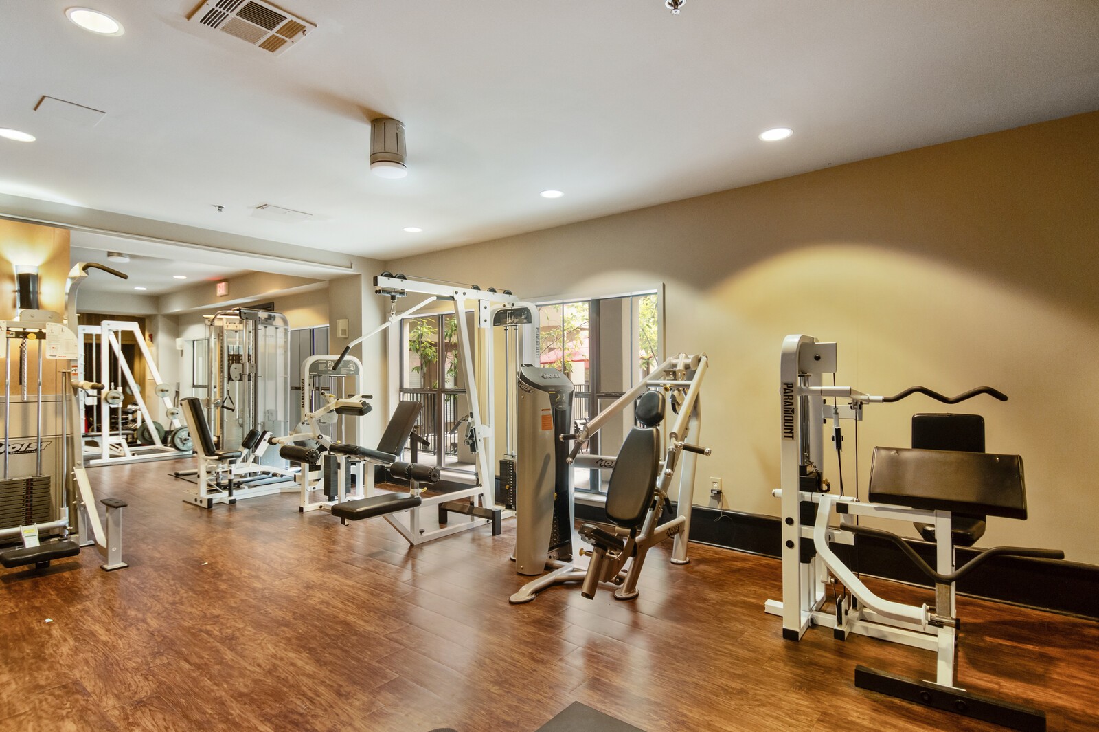 1803 Broadway Unit: 307