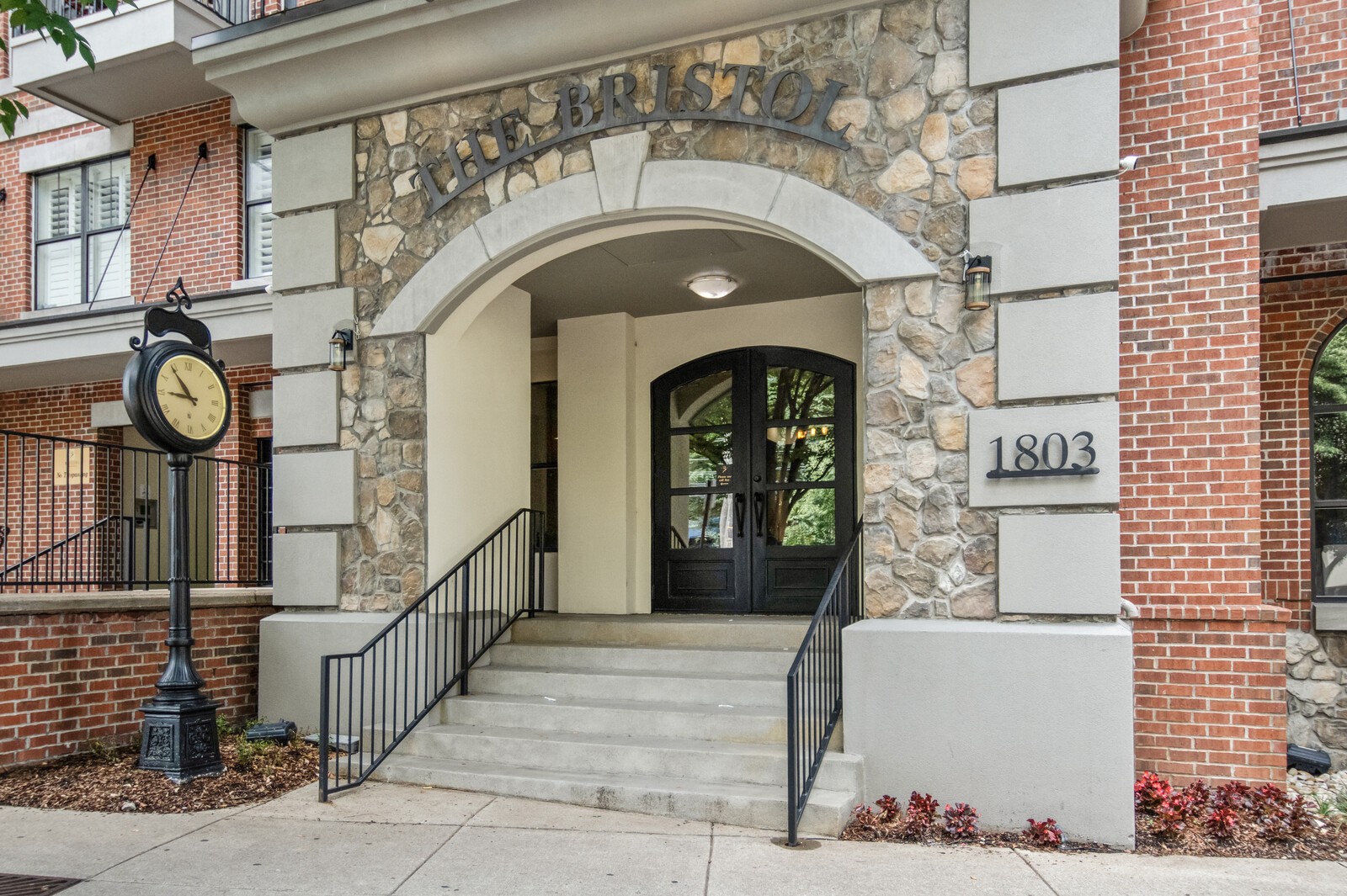 1803 Broadway Unit: 307