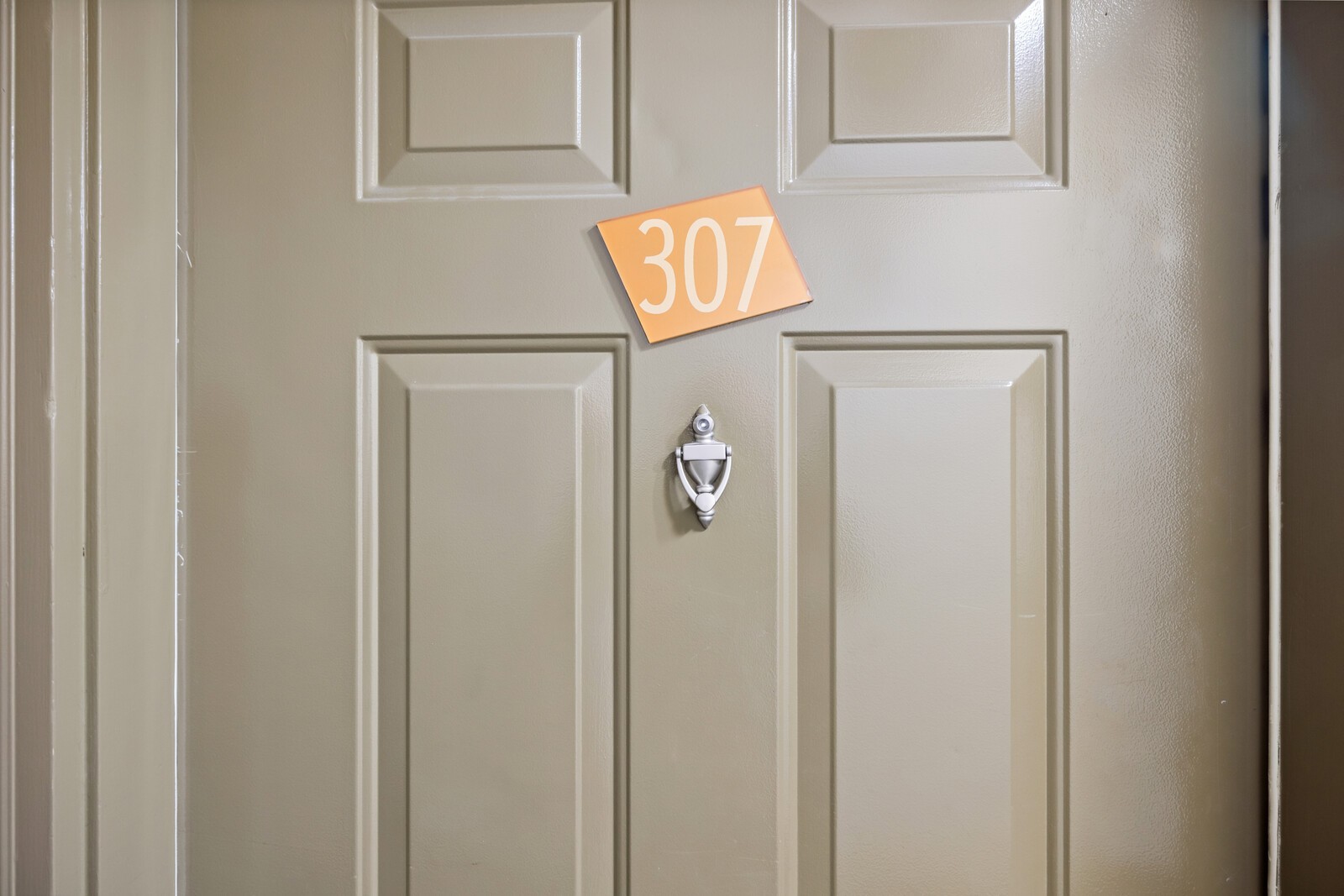 1803 Broadway Unit: 307