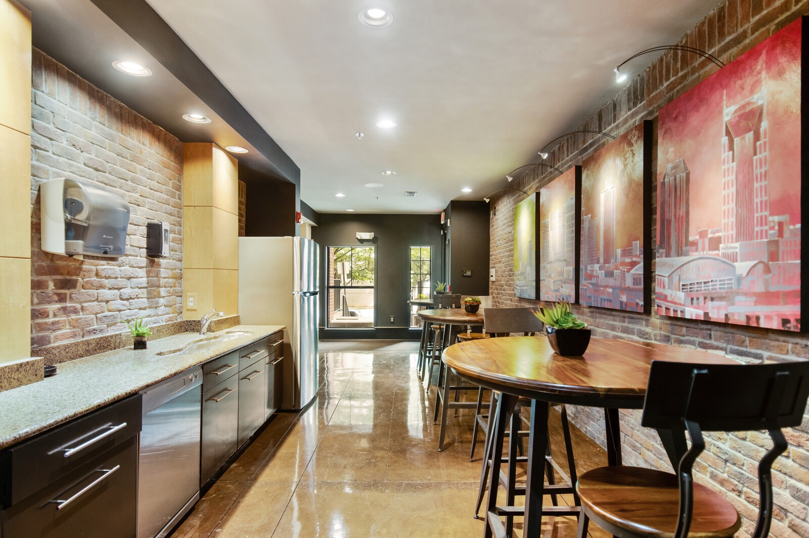 1803 Broadway Unit: 307