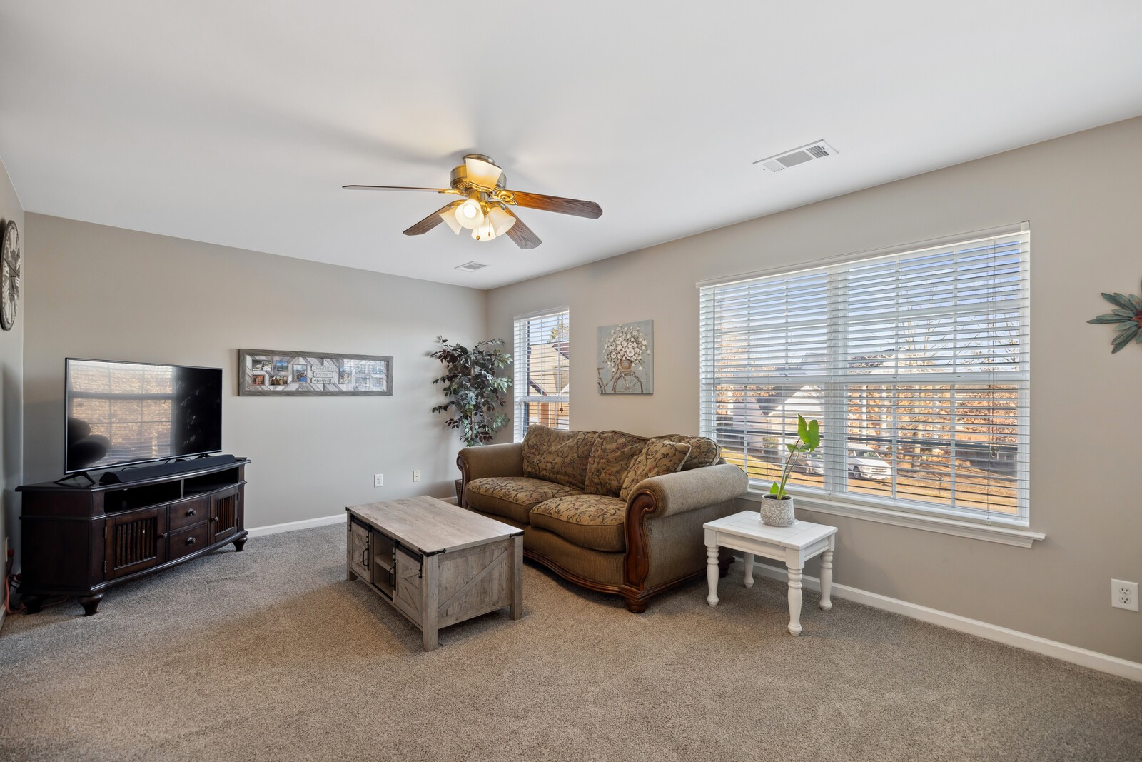4005 Lattigo Ct