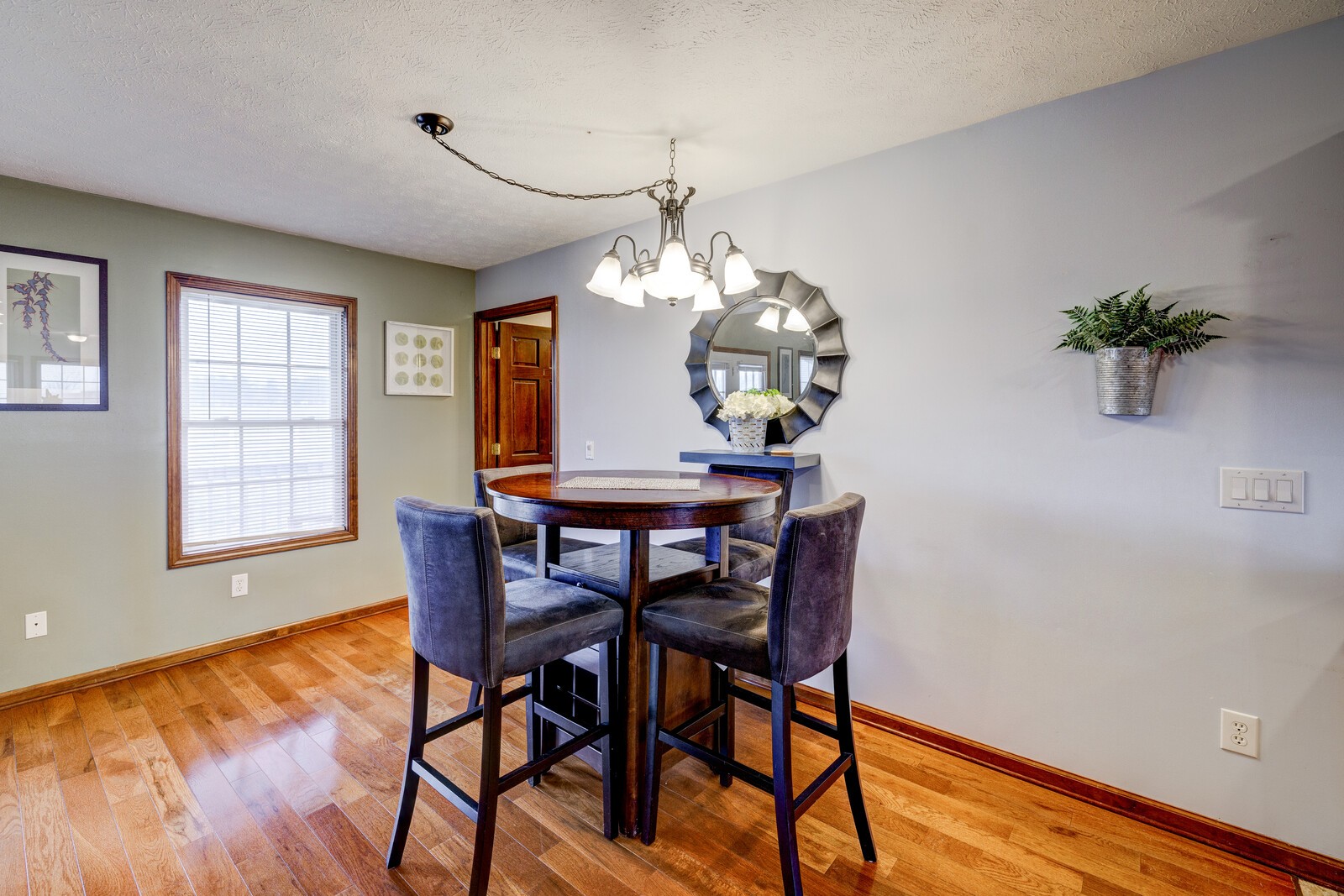 748 Rock Springs Rd