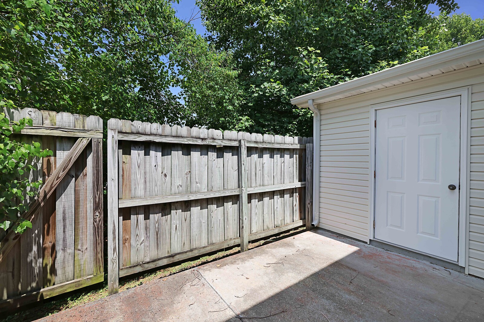 378 Arapaho Dr
