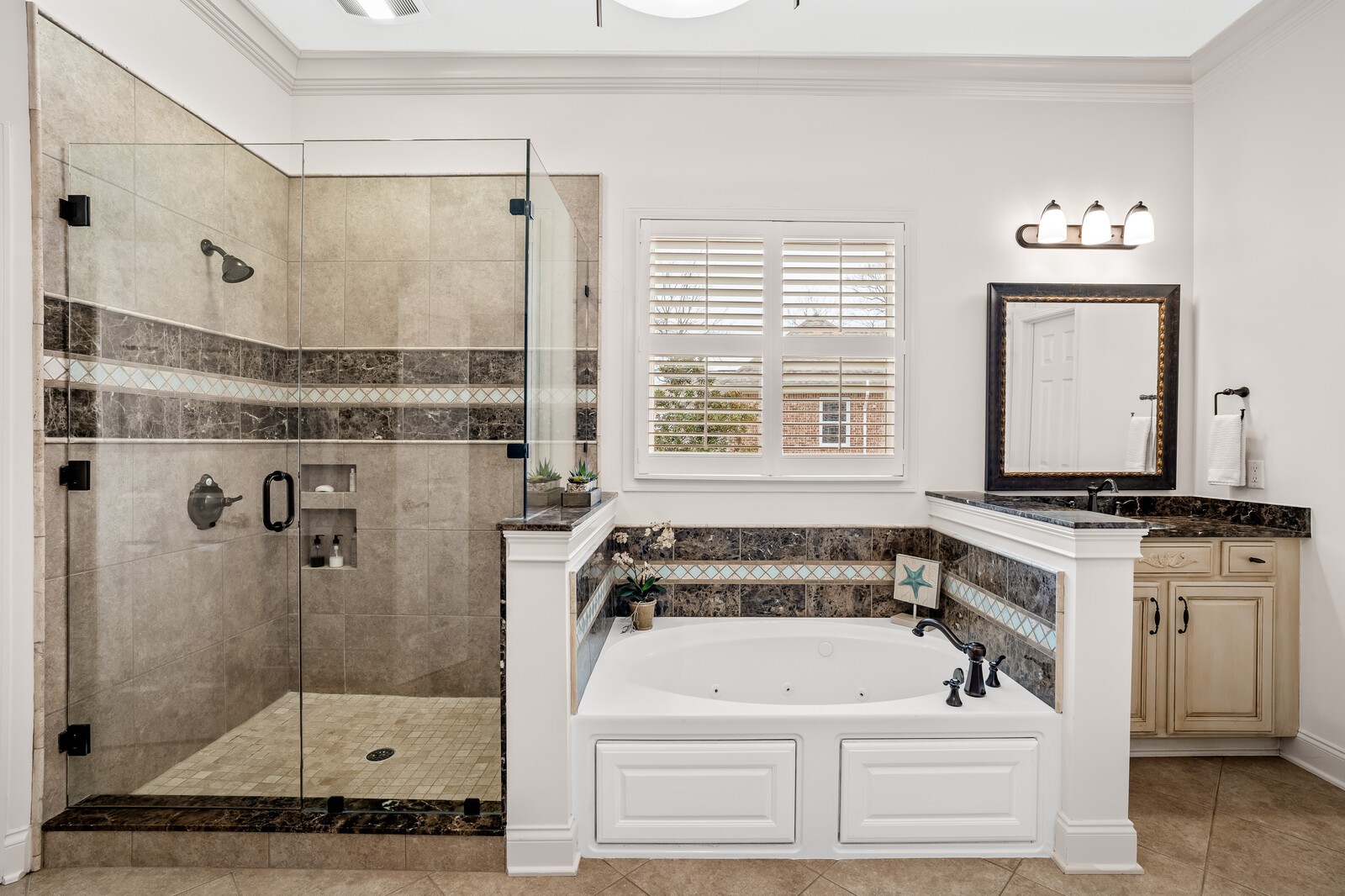 146 Allenhurst Cir