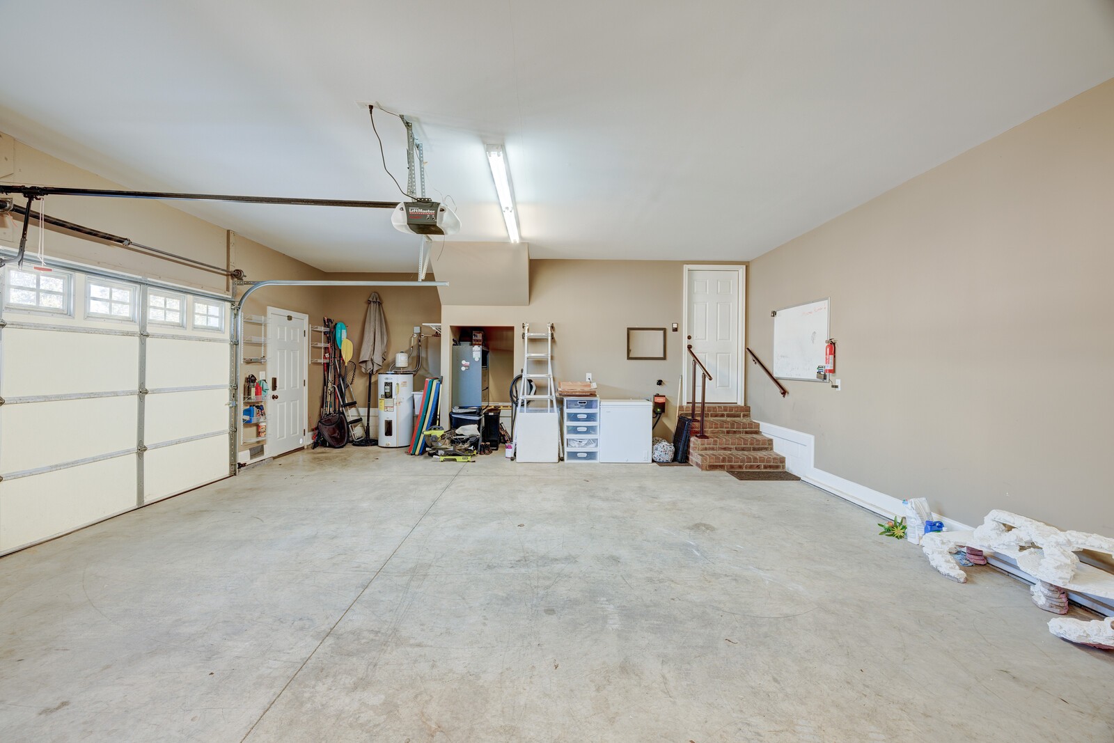 120 Rockingham Dr