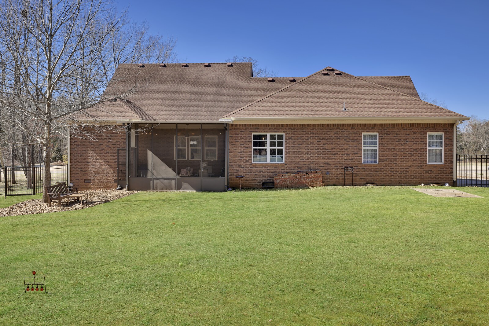 120 Rockingham Dr