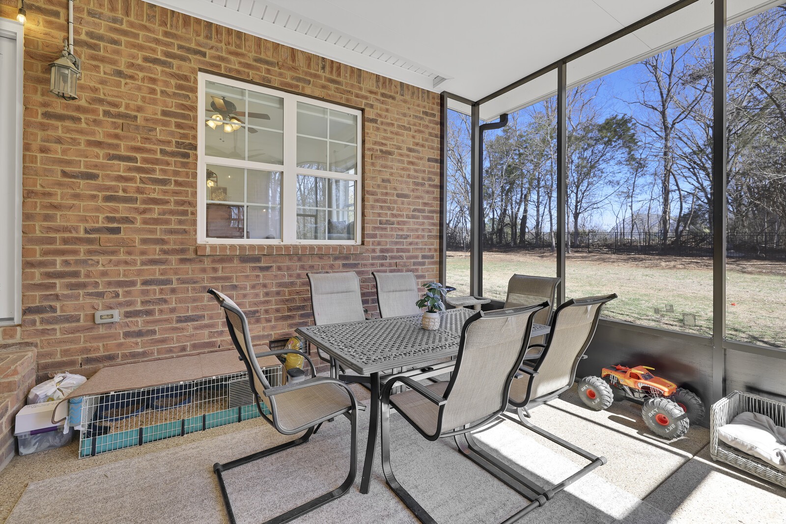 120 Rockingham Dr