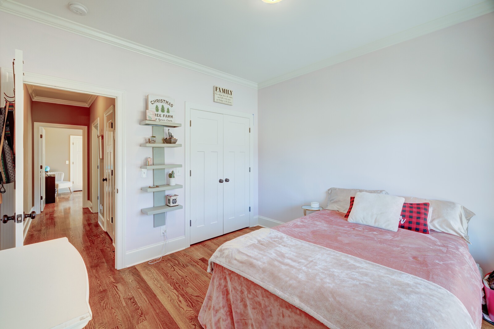 120 Rockingham Dr