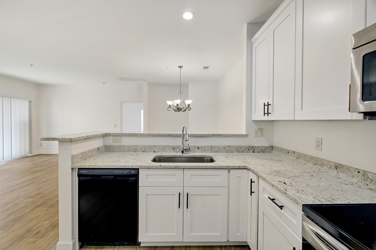 7231 Althorp Way Unit: R1