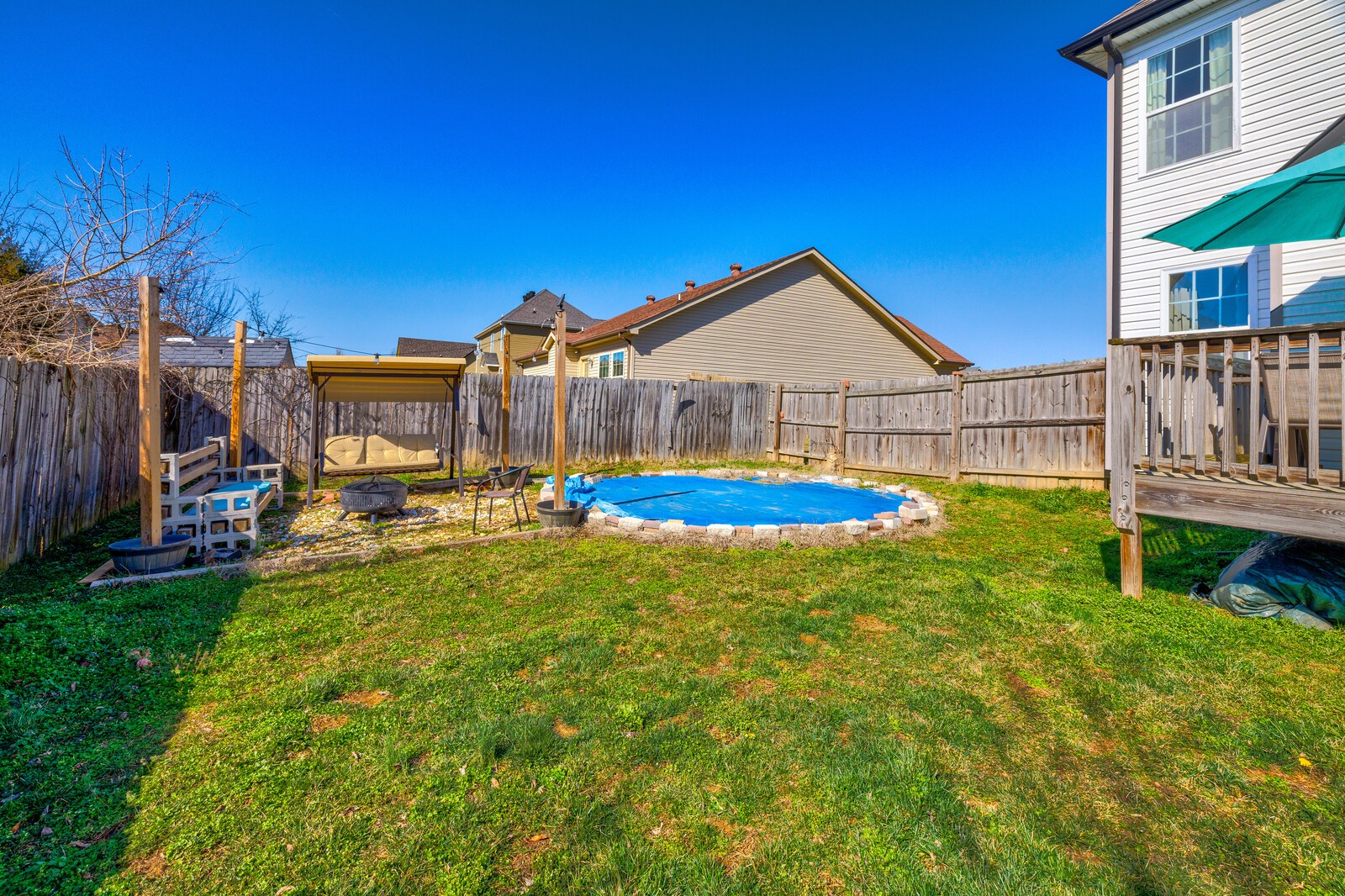 564 Tracy Ln