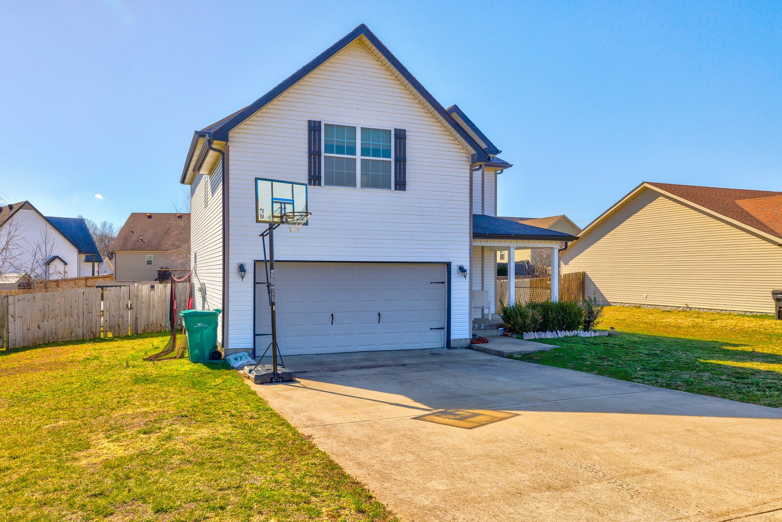 564 Tracy Ln