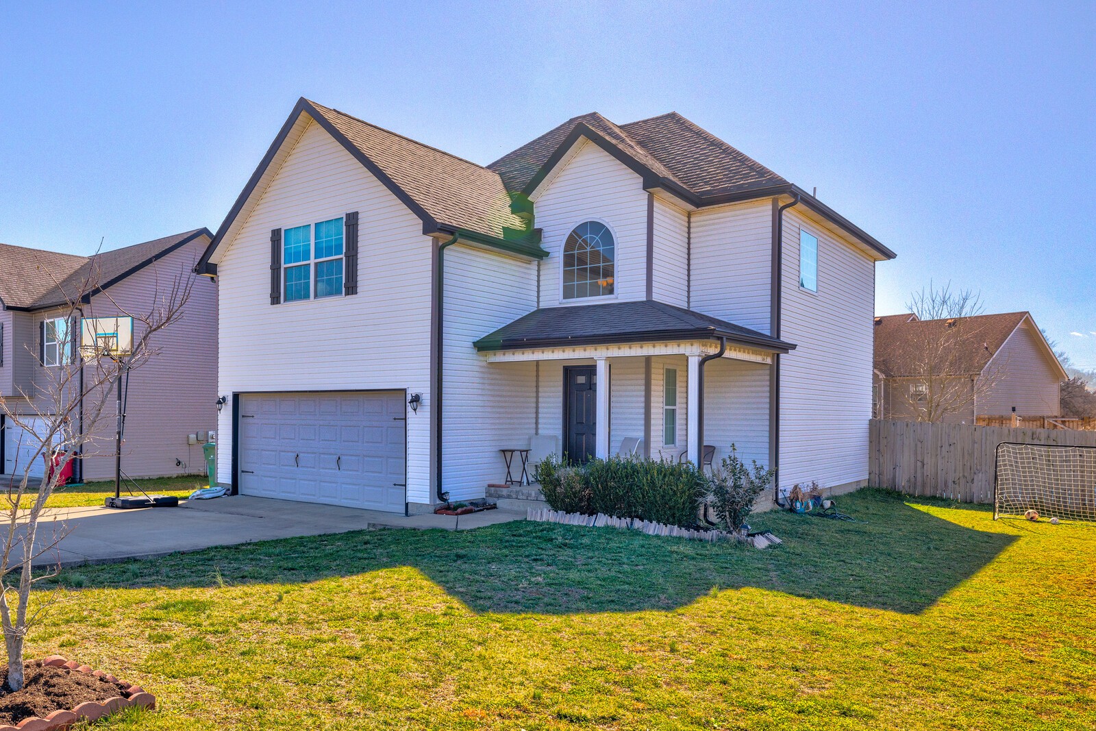 564 Tracy Ln
