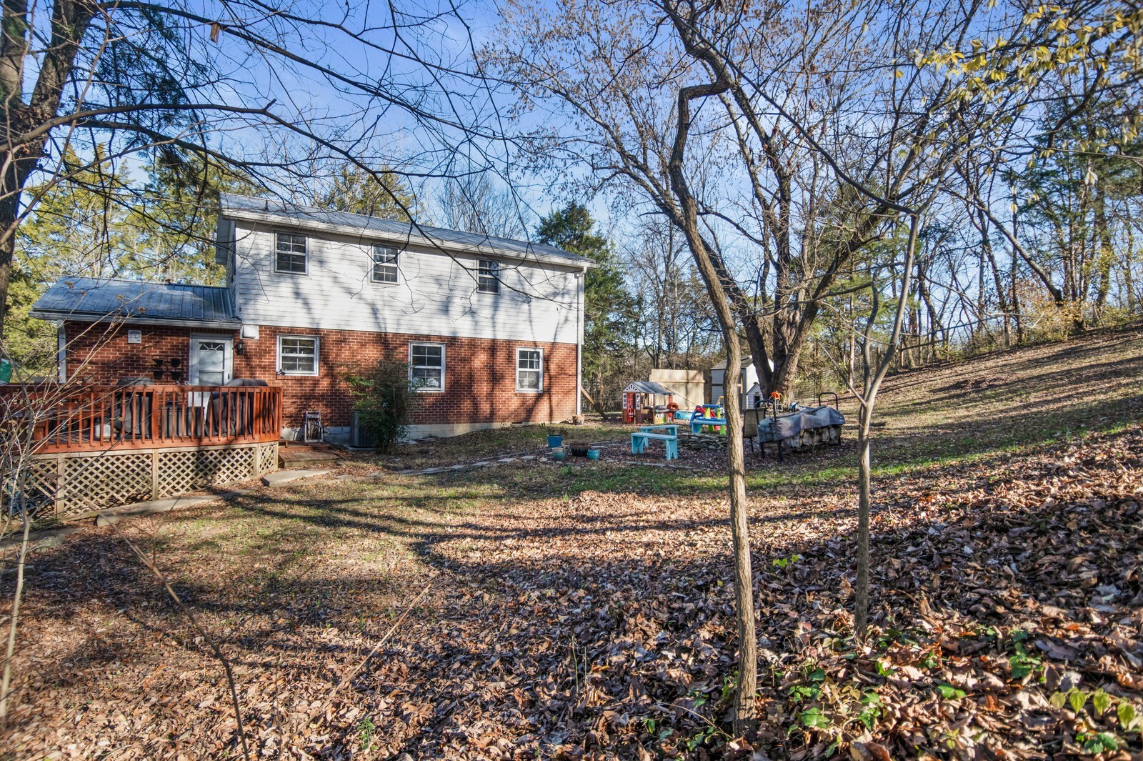 251 Willard Dr