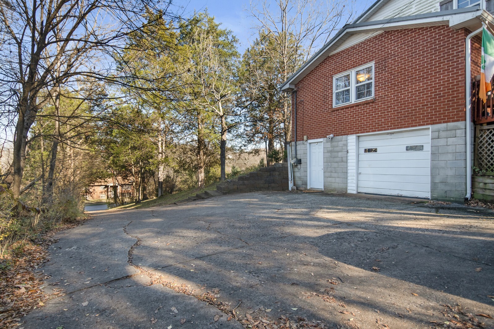 251 Willard Dr