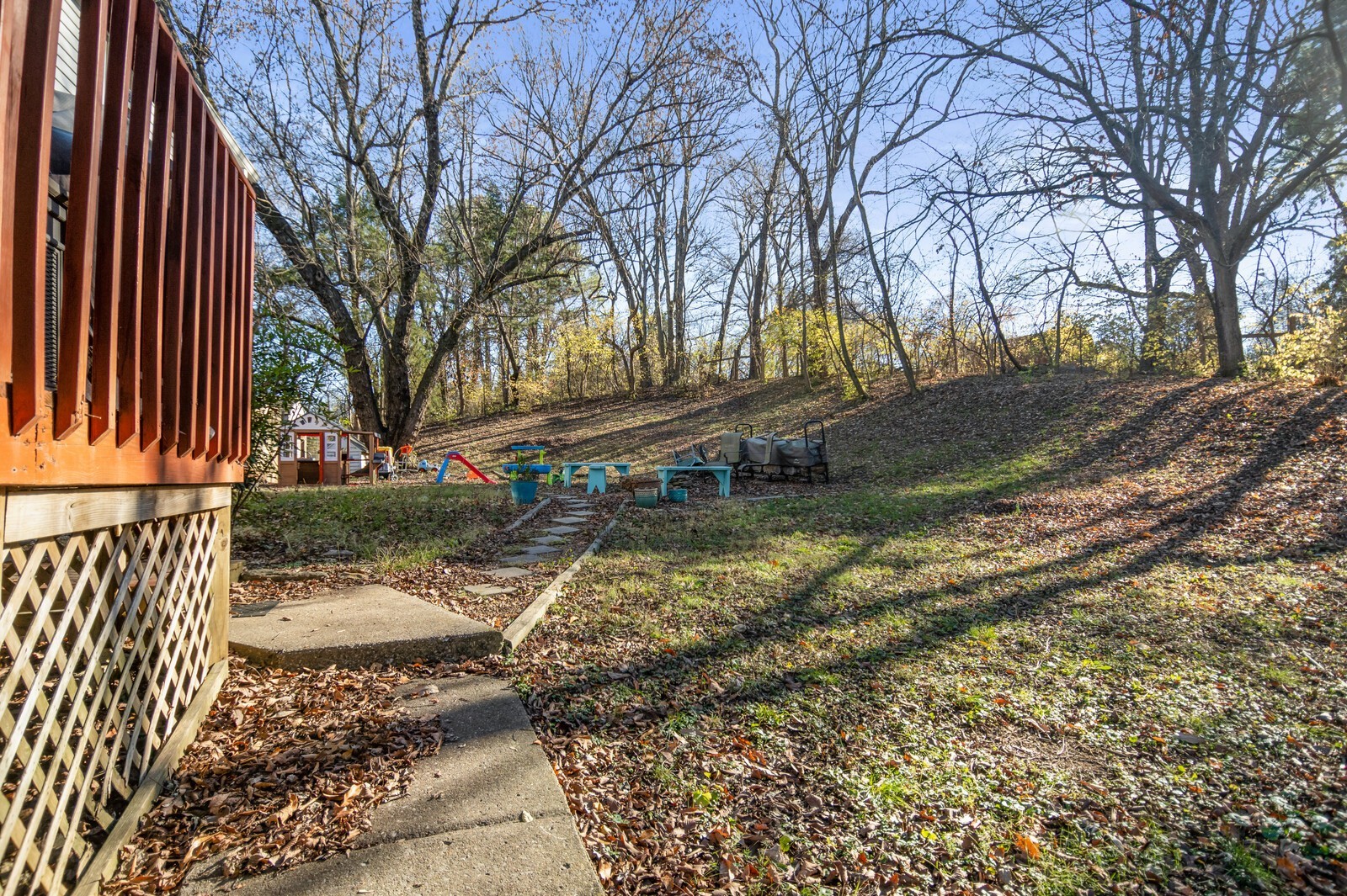 251 Willard Dr