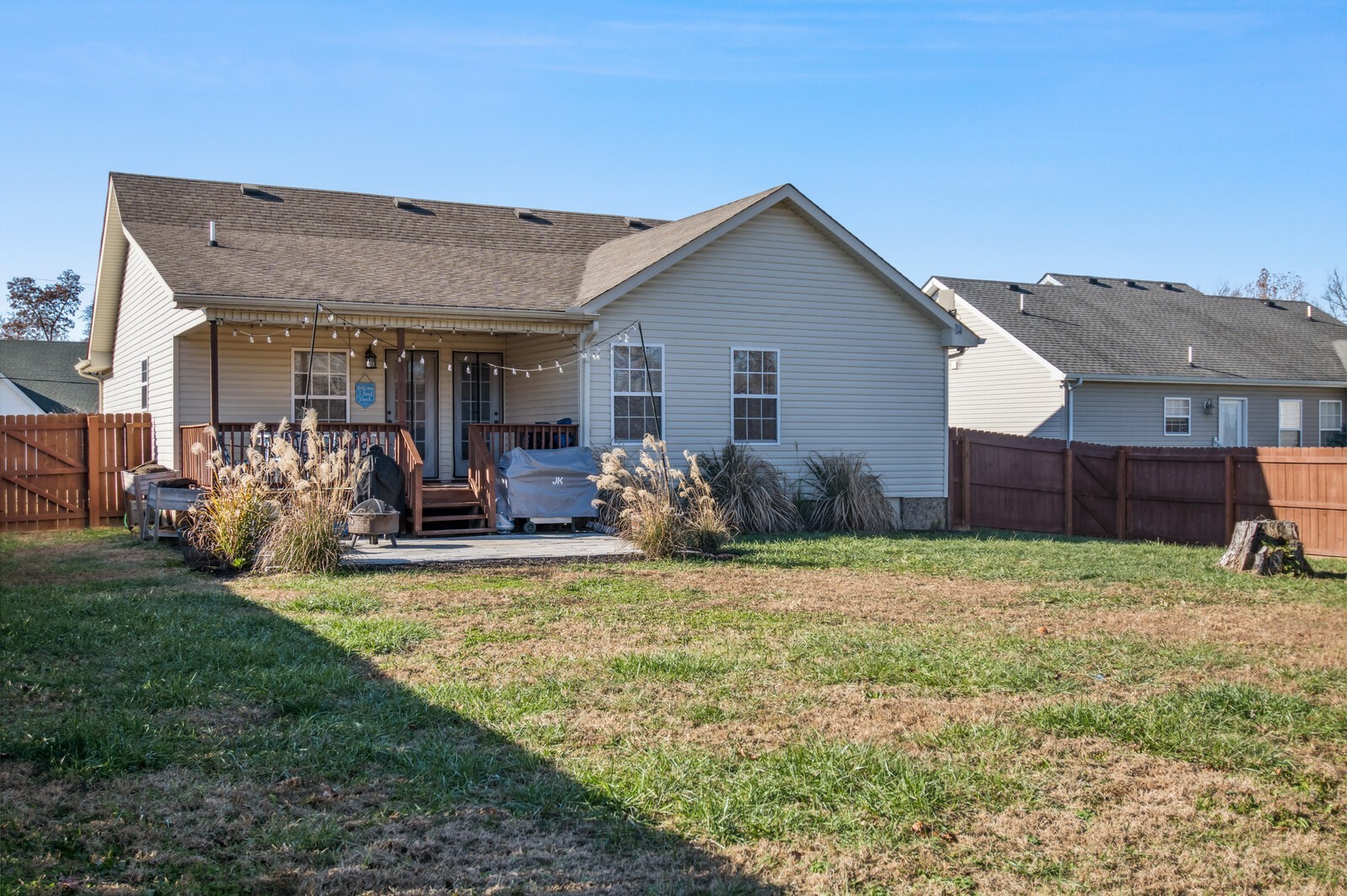 411 Palamino Ln