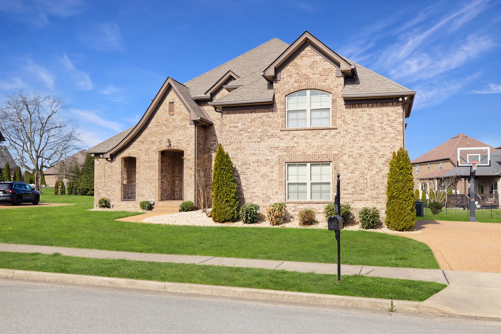 123 Alderwood Dr