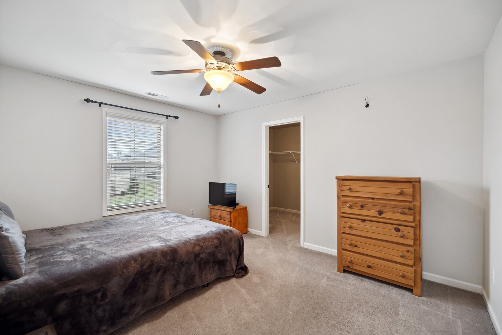 123 Alderwood Dr