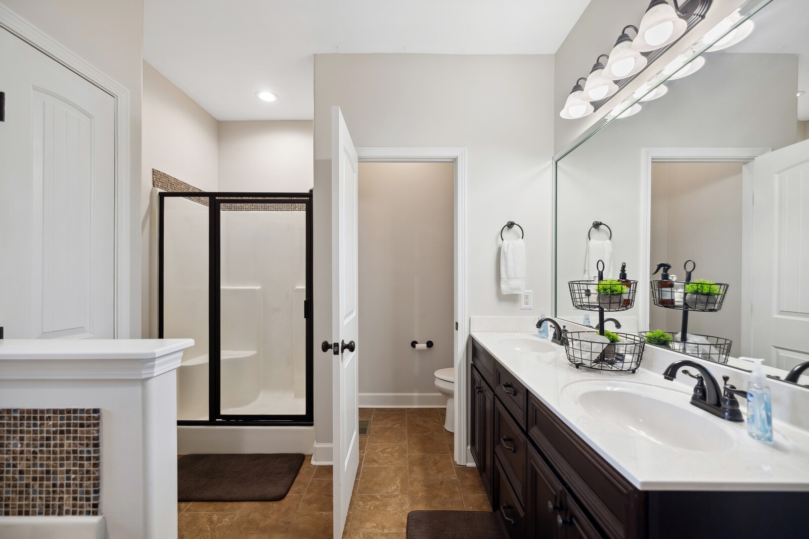 123 Alderwood Dr