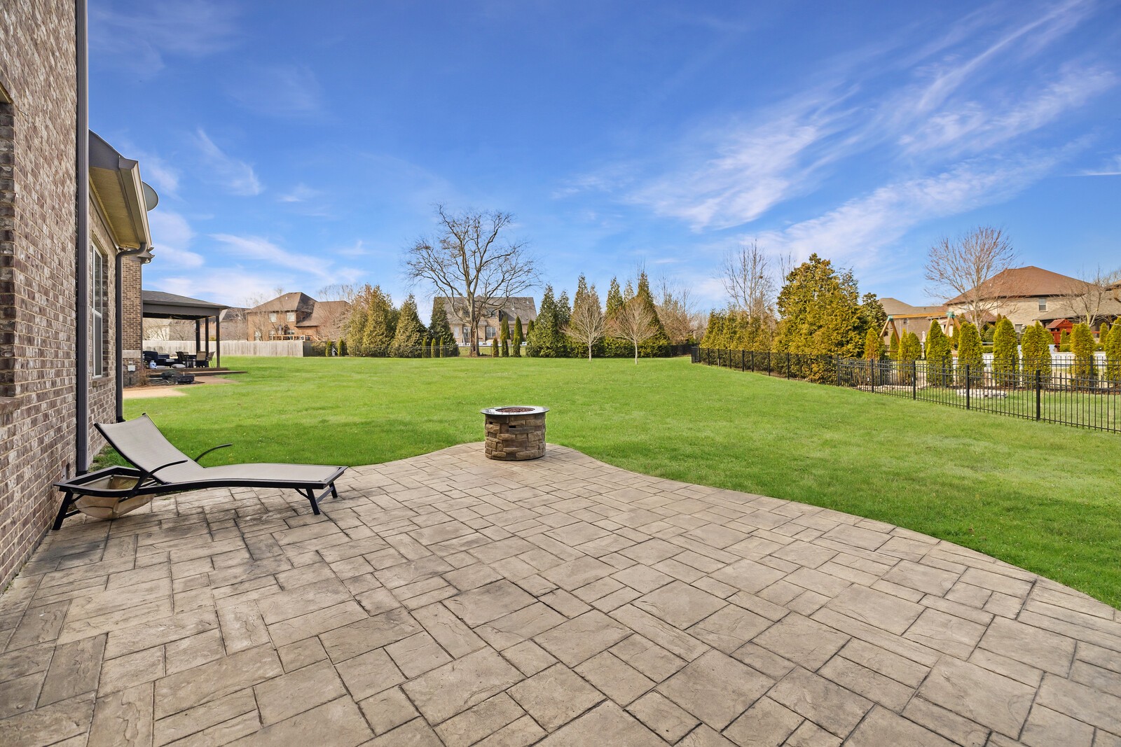 123 Alderwood Dr