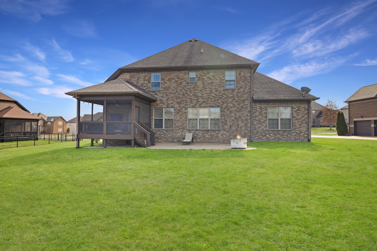 123 Alderwood Dr