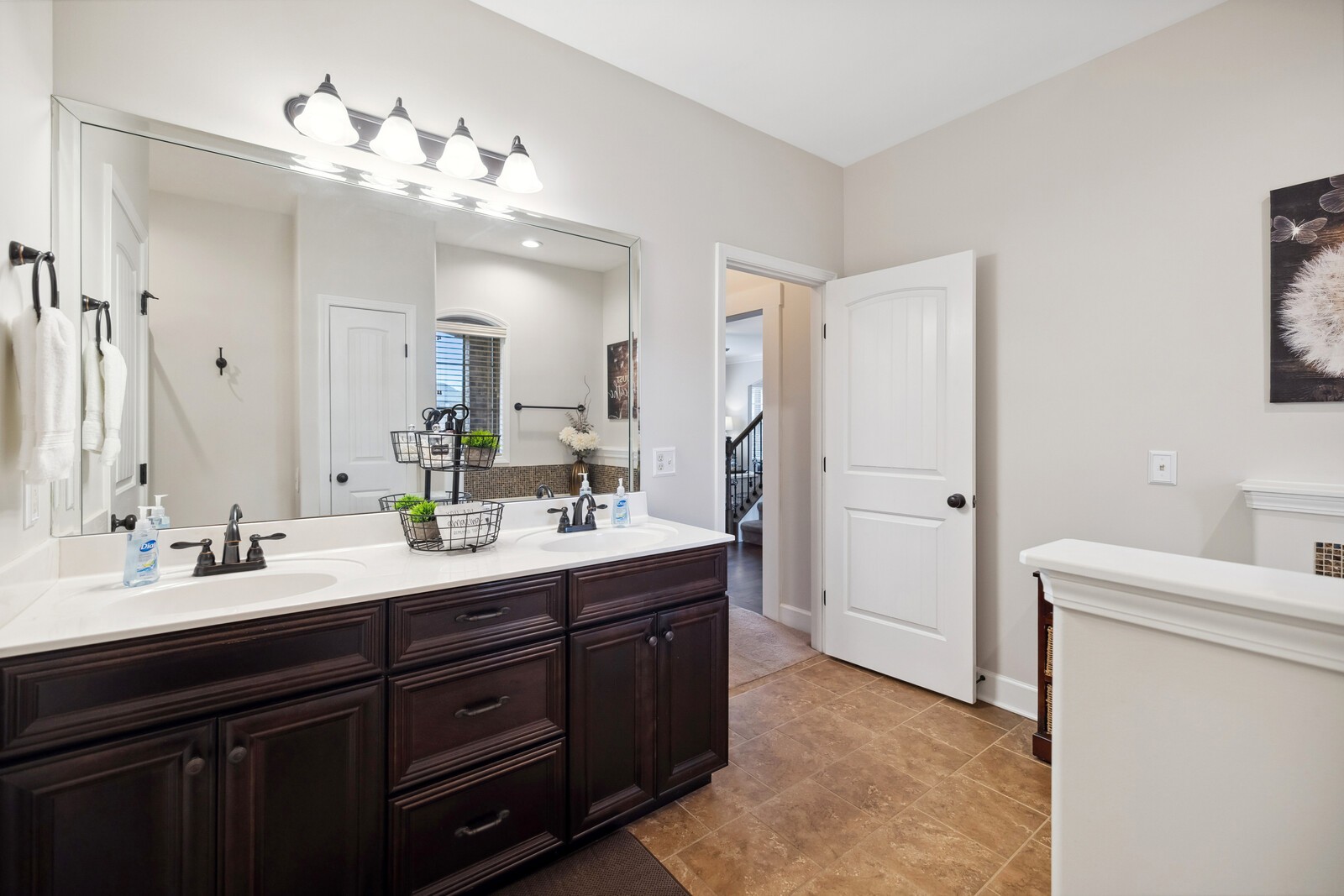 123 Alderwood Dr