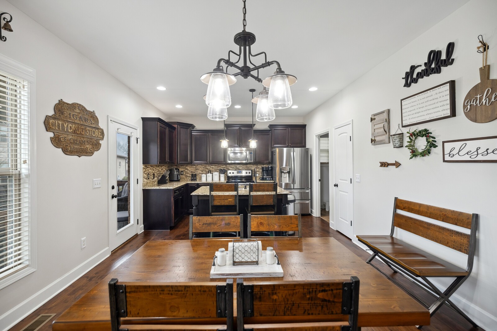 123 Alderwood Dr