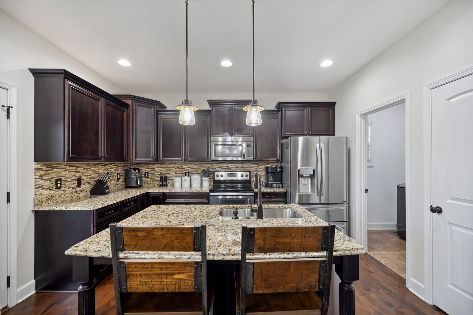 123 Alderwood Dr