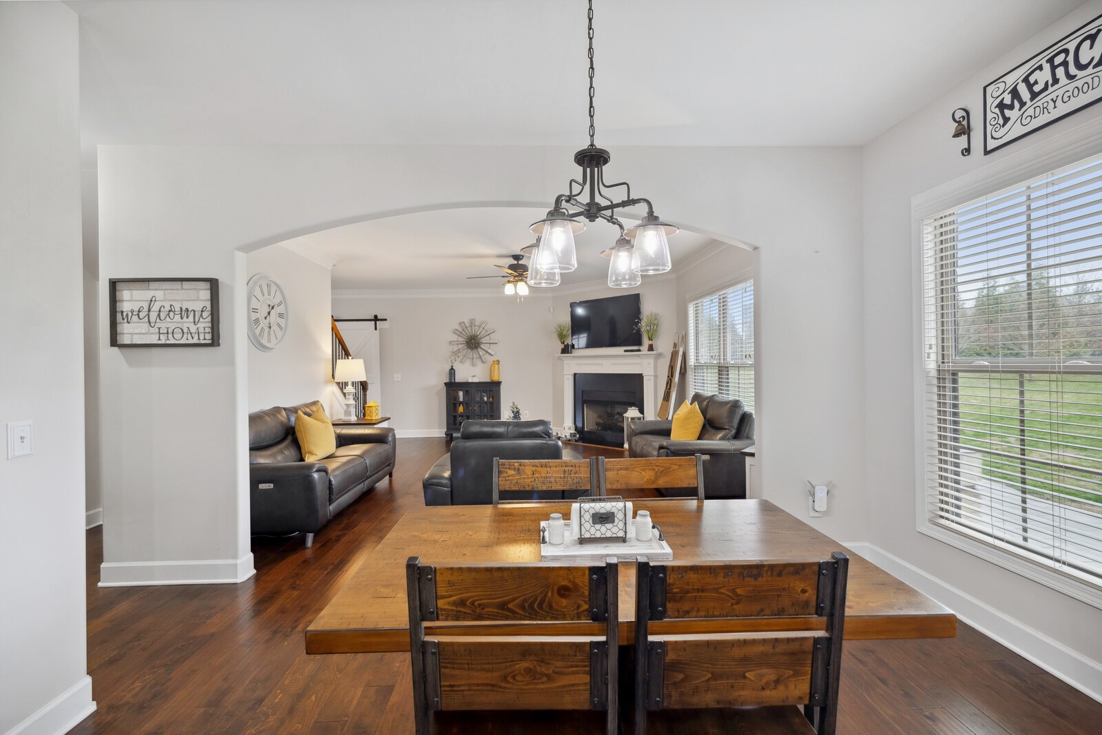 123 Alderwood Dr