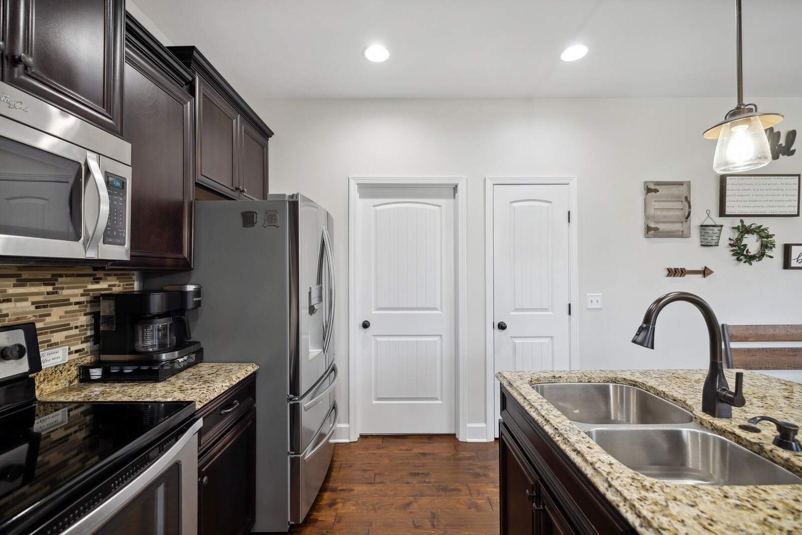 123 Alderwood Dr
