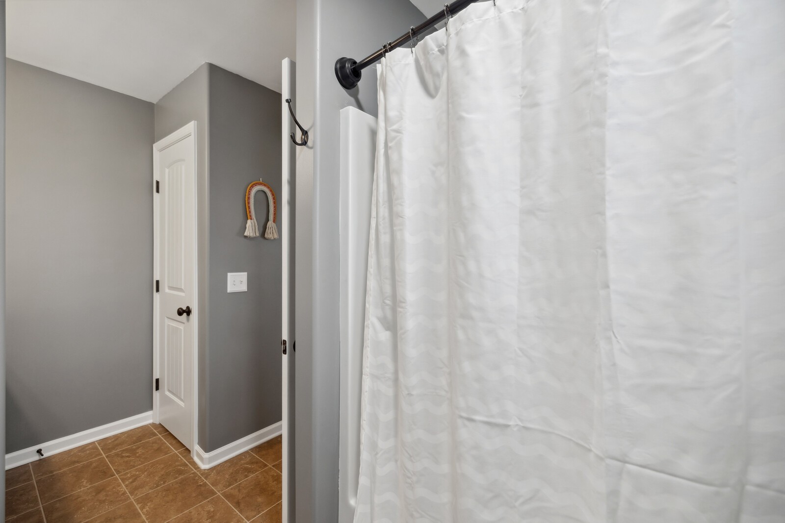 123 Alderwood Dr