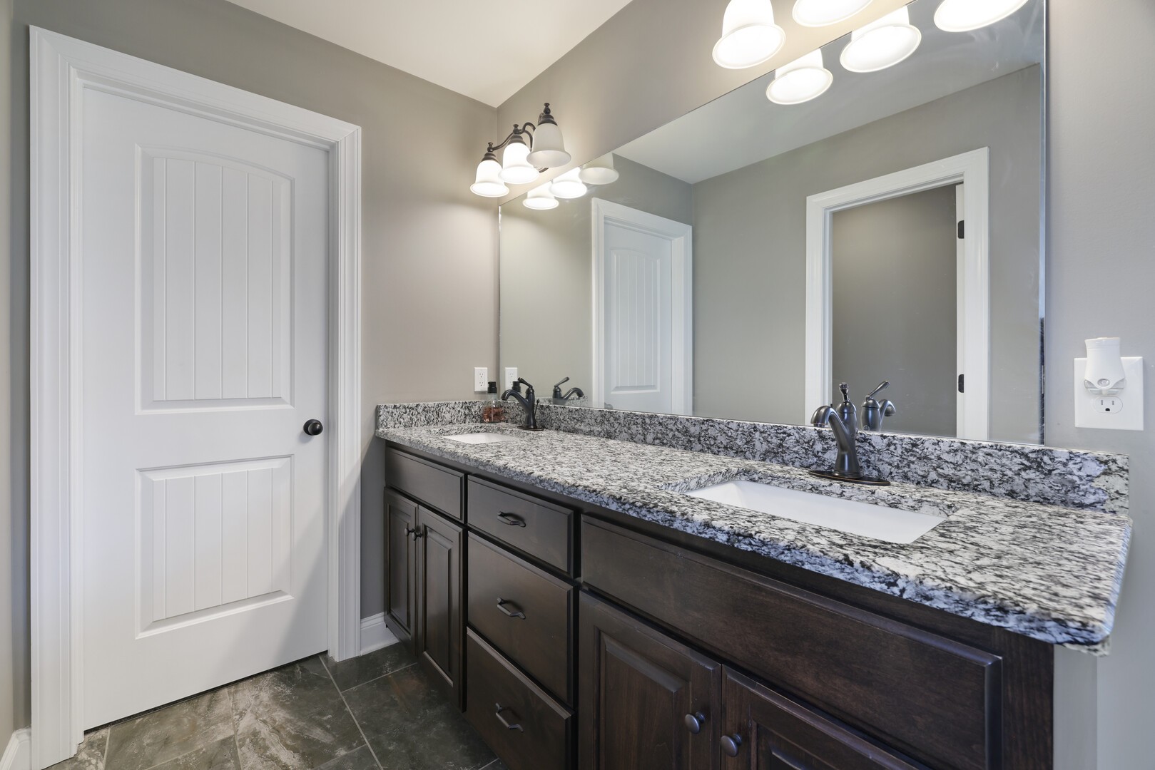 326 Shelby Cir