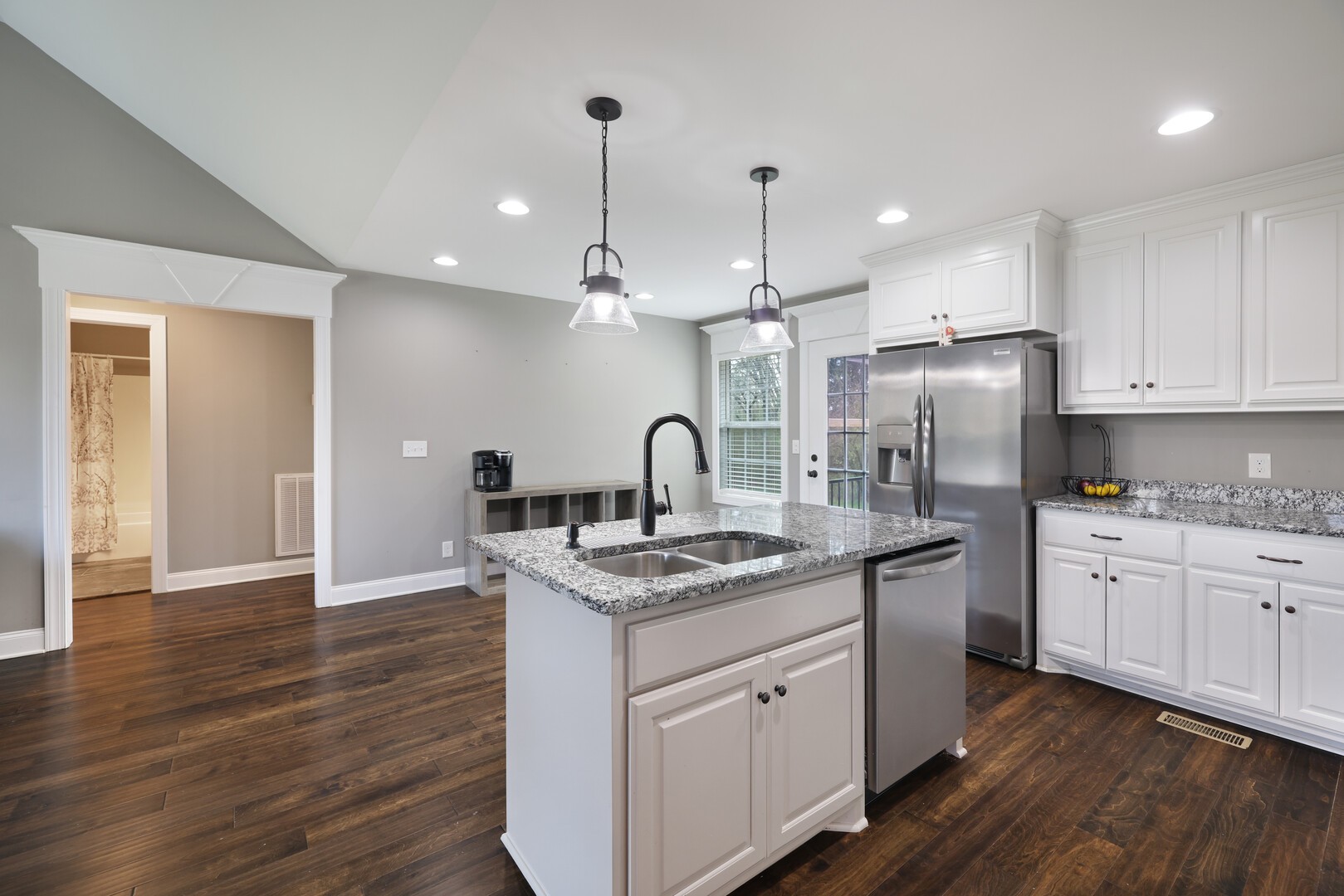 326 Shelby Cir
