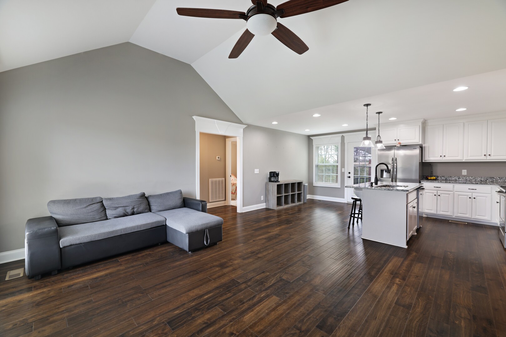 326 Shelby Cir