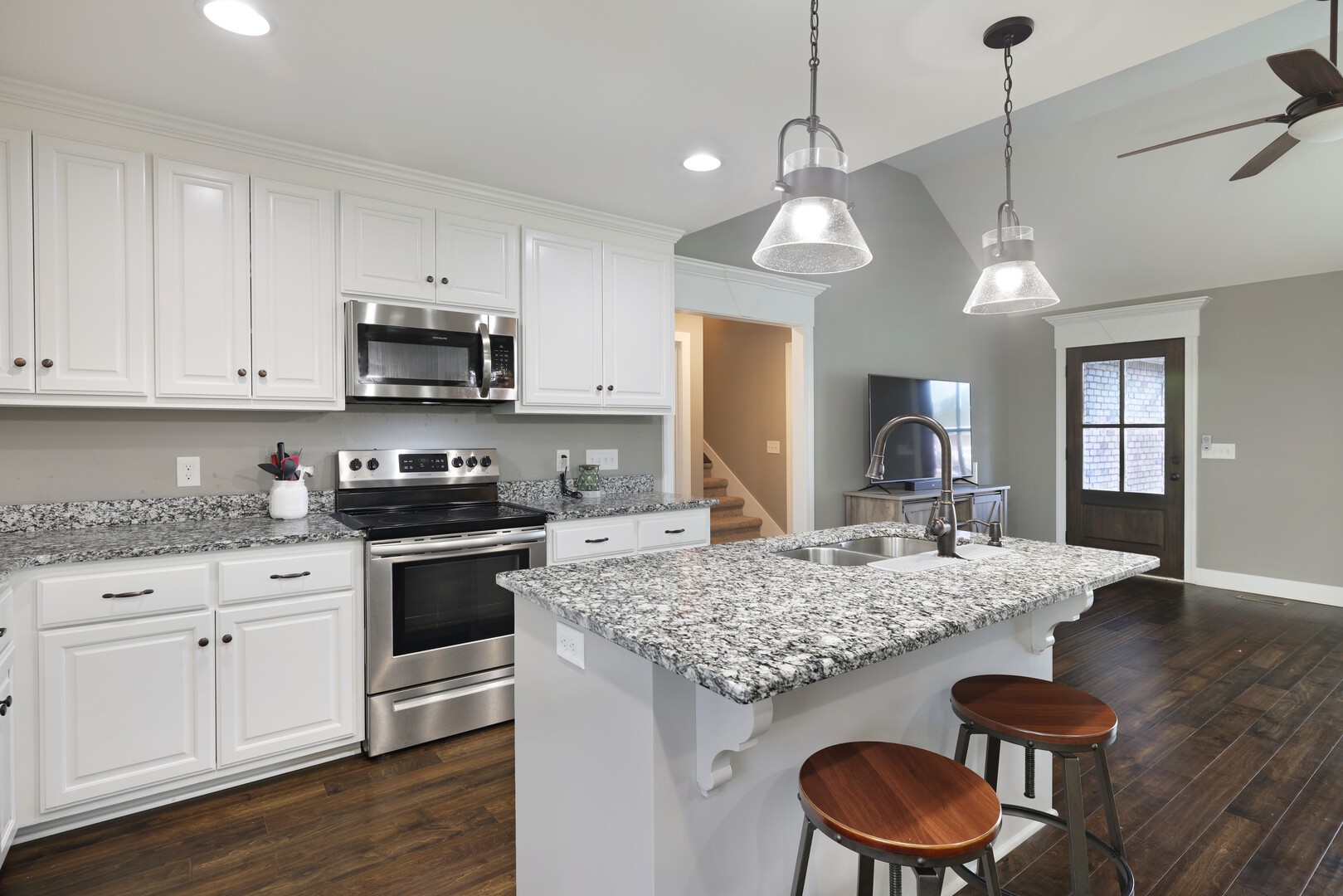326 Shelby Cir